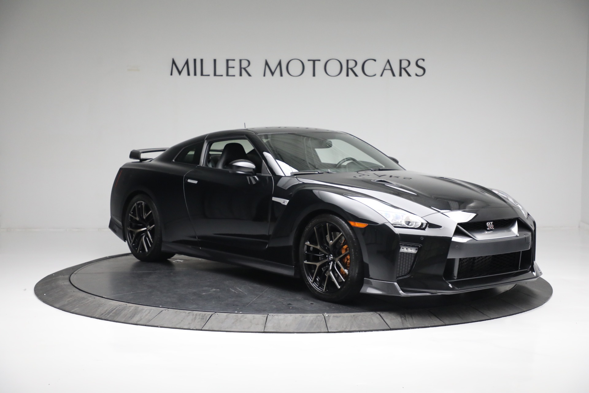 Used-2017-Nissan-GT-R-Premium