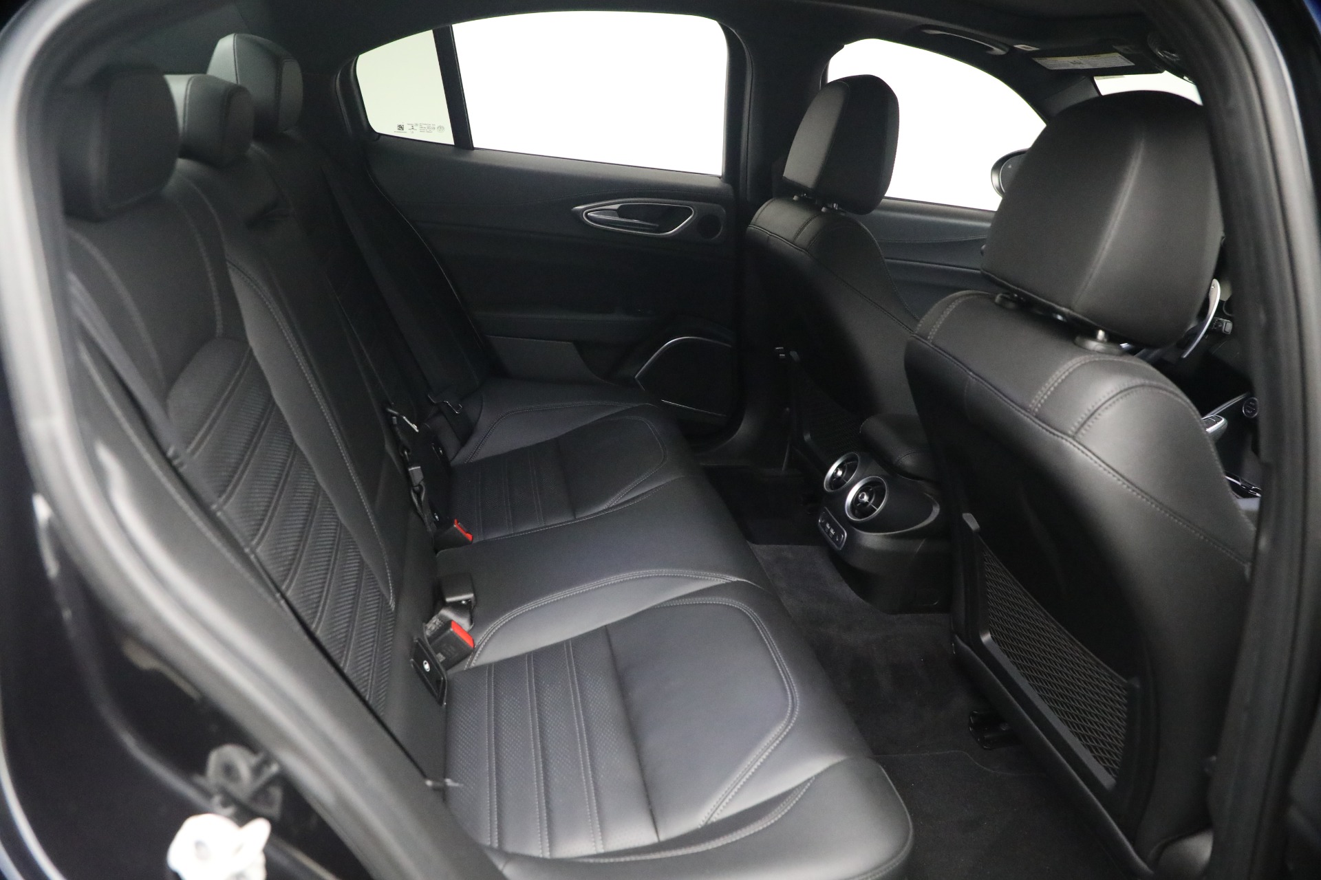Used-2022-Alfa-Romeo-Giulia-Veloce