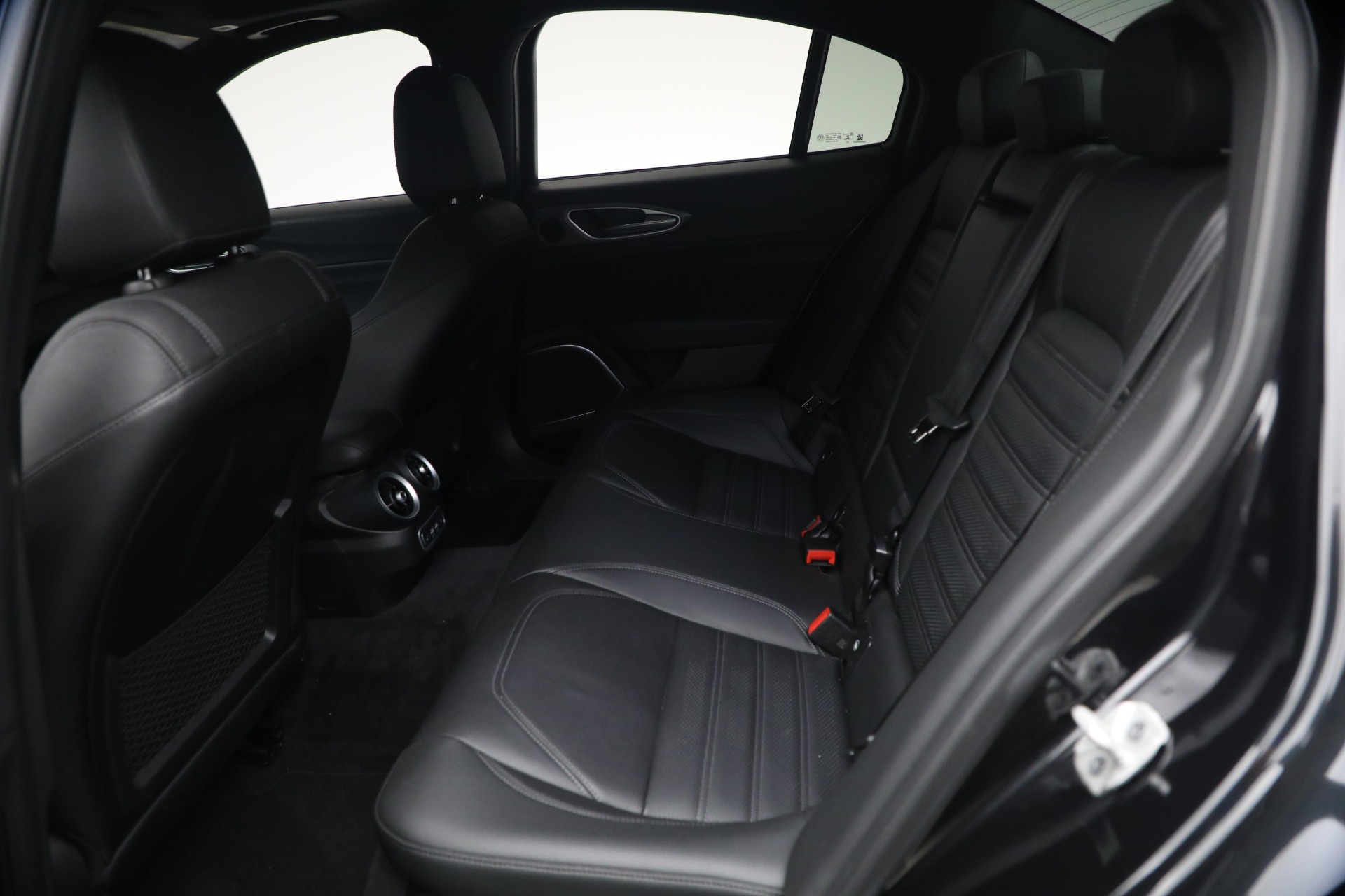 Used-2022-Alfa-Romeo-Giulia-Veloce
