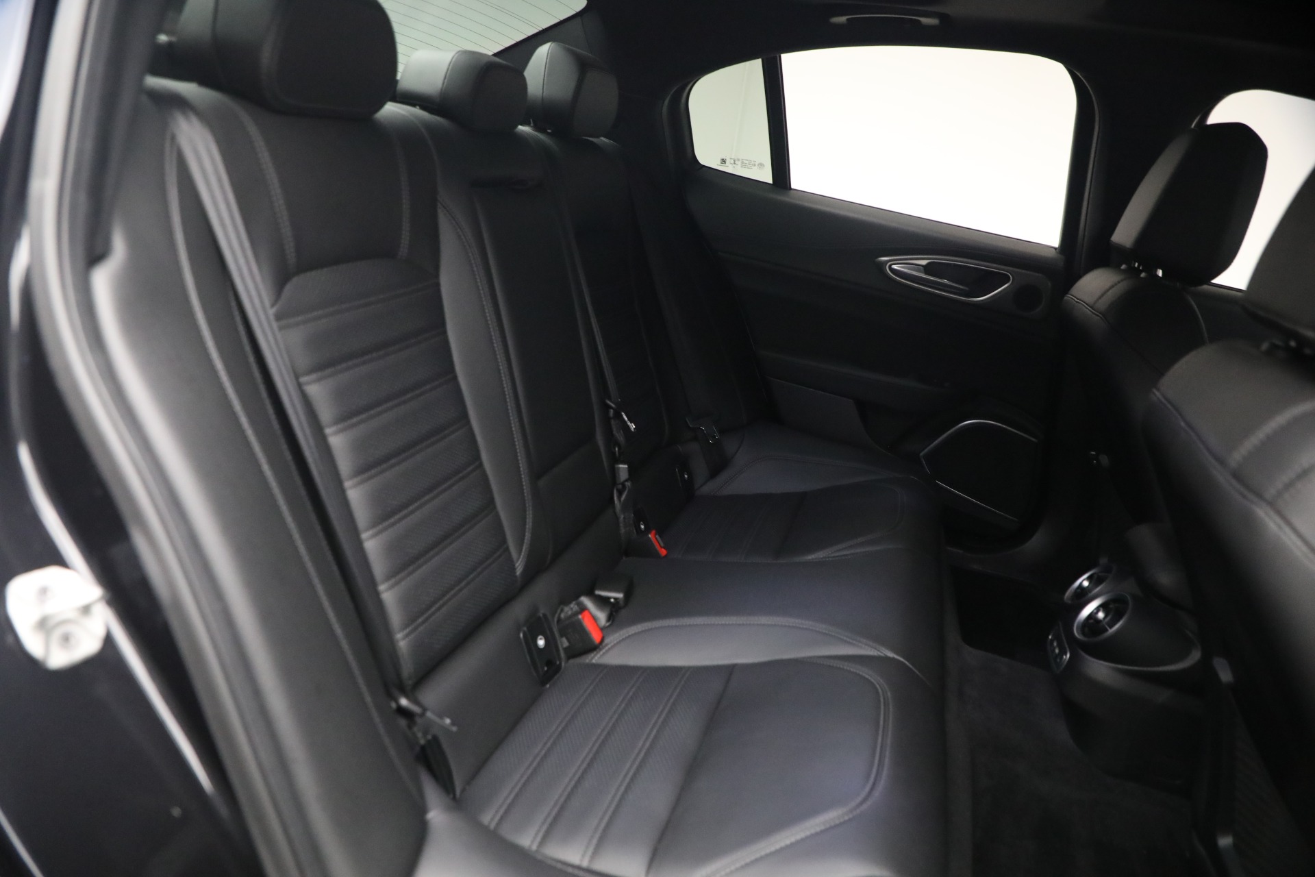 Used-2022-Alfa-Romeo-Giulia-Veloce