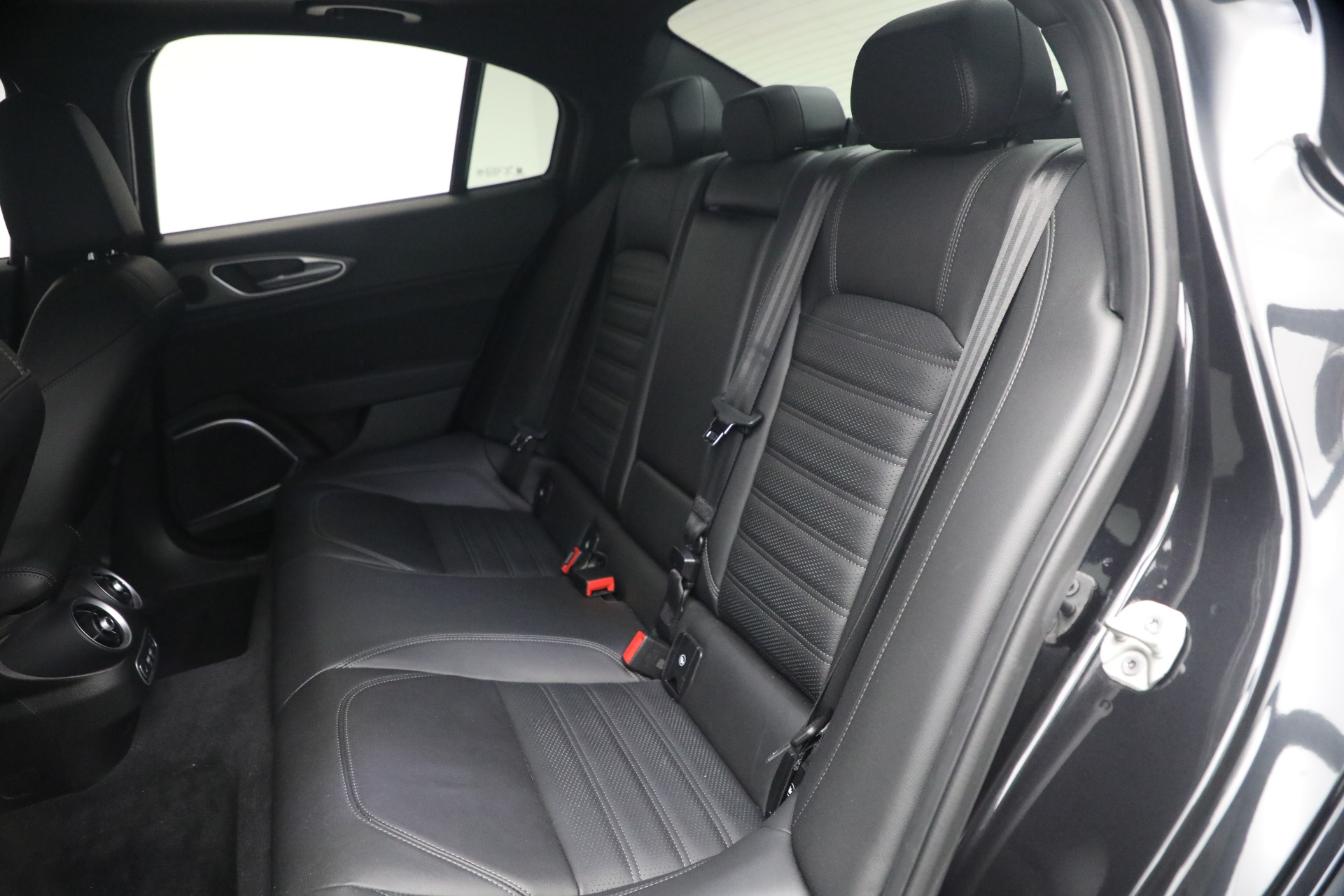 Used-2022-Alfa-Romeo-Giulia-Veloce