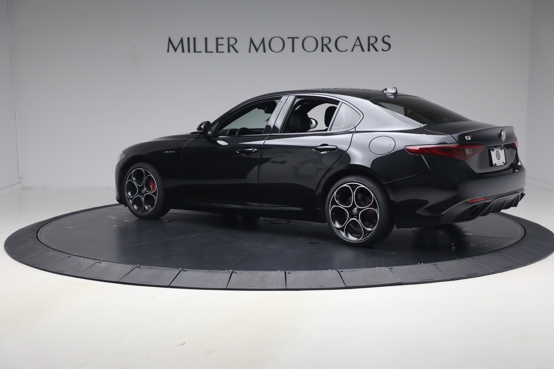 Used-2022-Alfa-Romeo-Giulia-Veloce