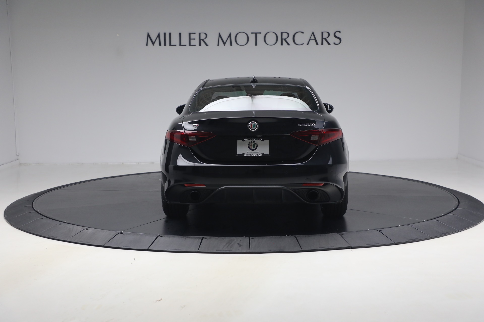 Used-2022-Alfa-Romeo-Giulia-Veloce