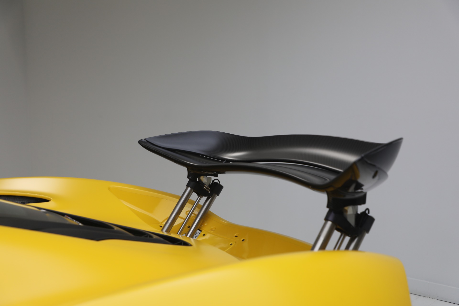 Used-2015-McLaren-P1