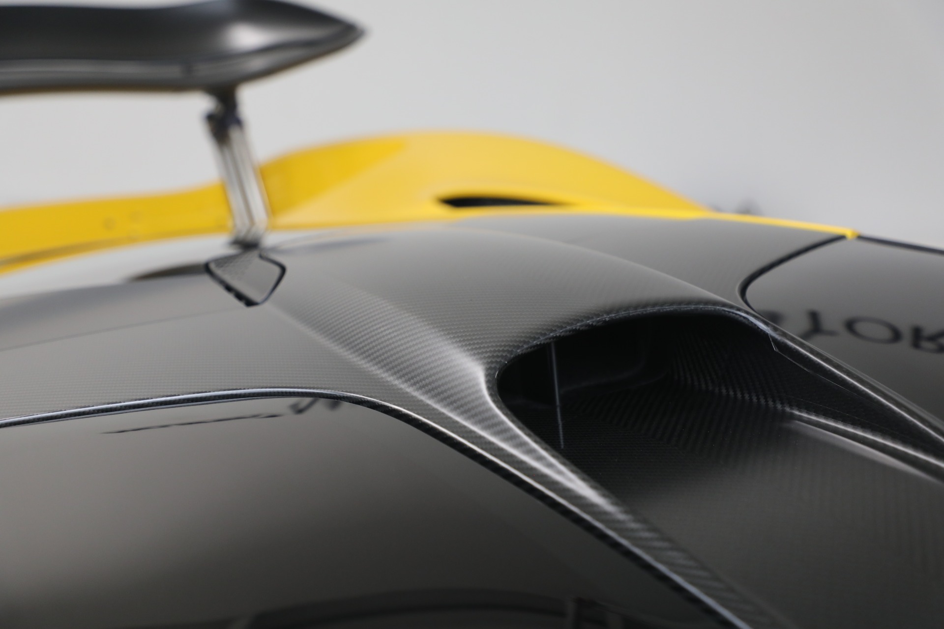 Used-2015-McLaren-P1
