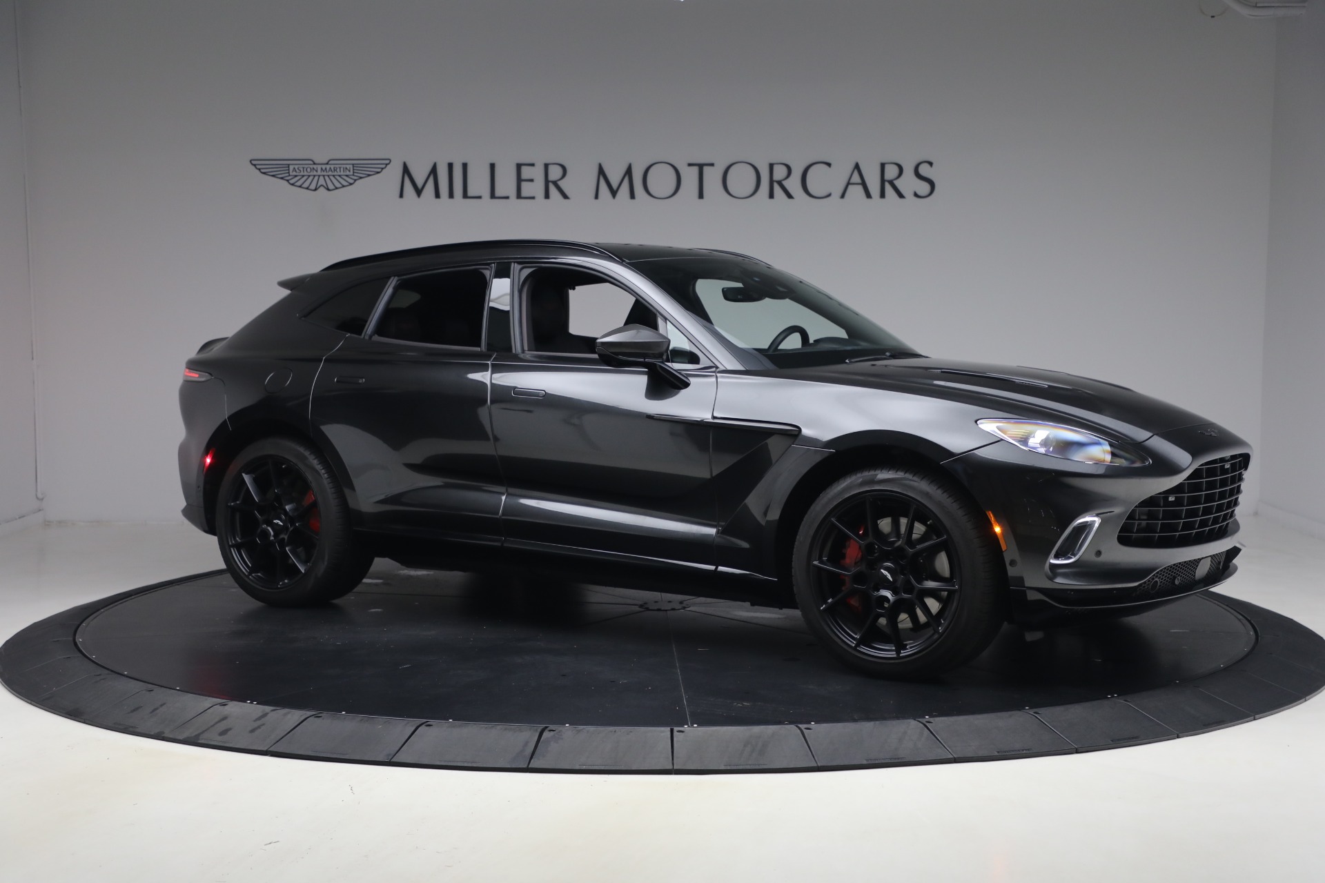 Used-2022-Aston-Martin-DBX