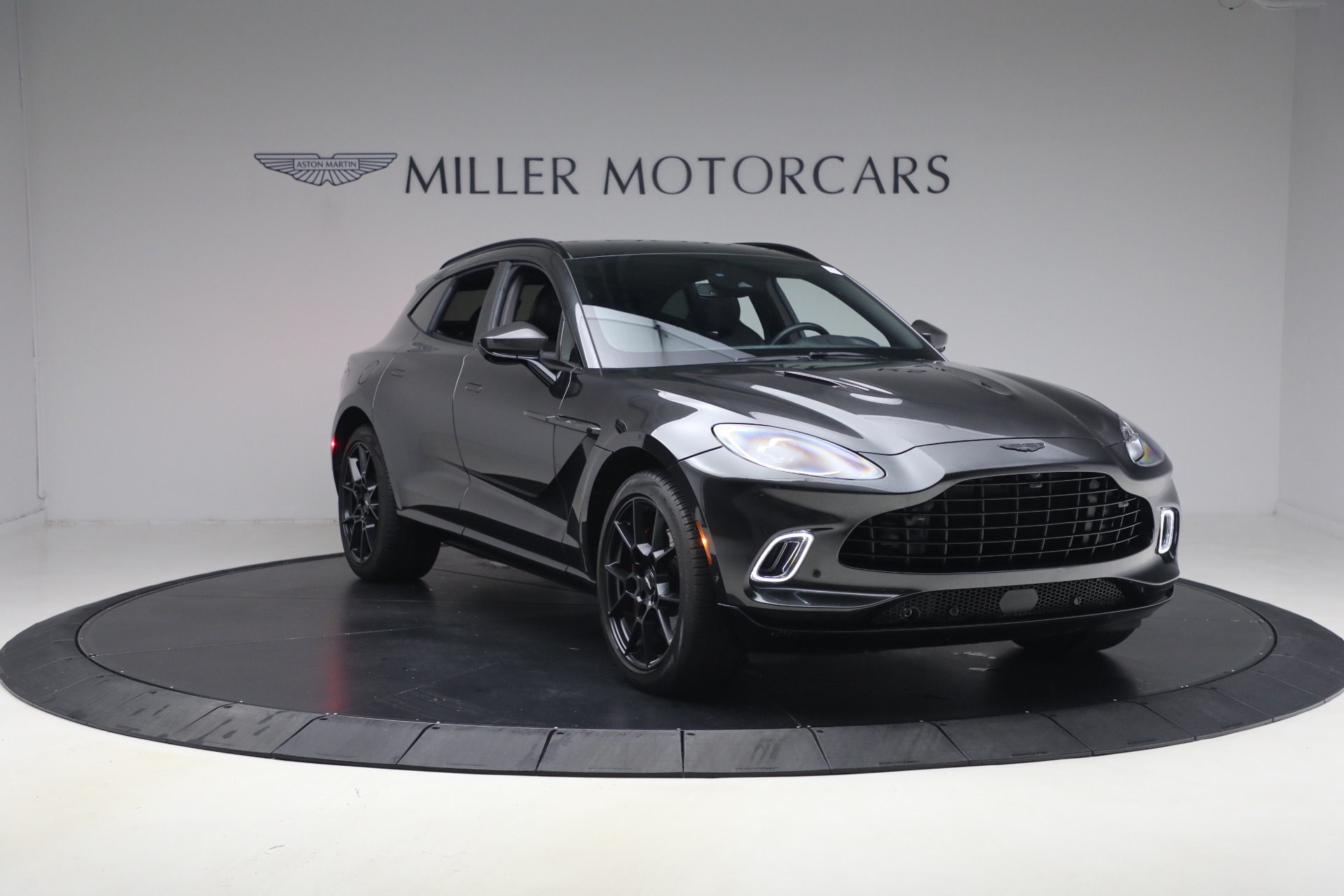 Used-2022-Aston-Martin-DBX