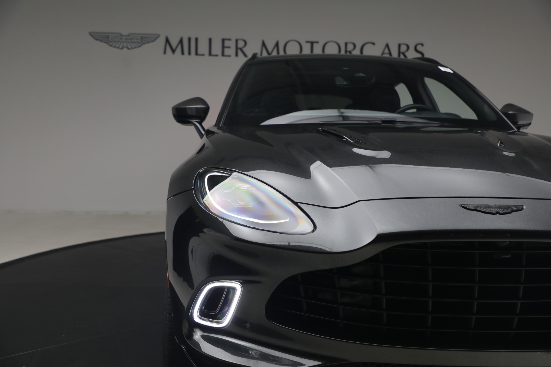 Used-2022-Aston-Martin-DBX
