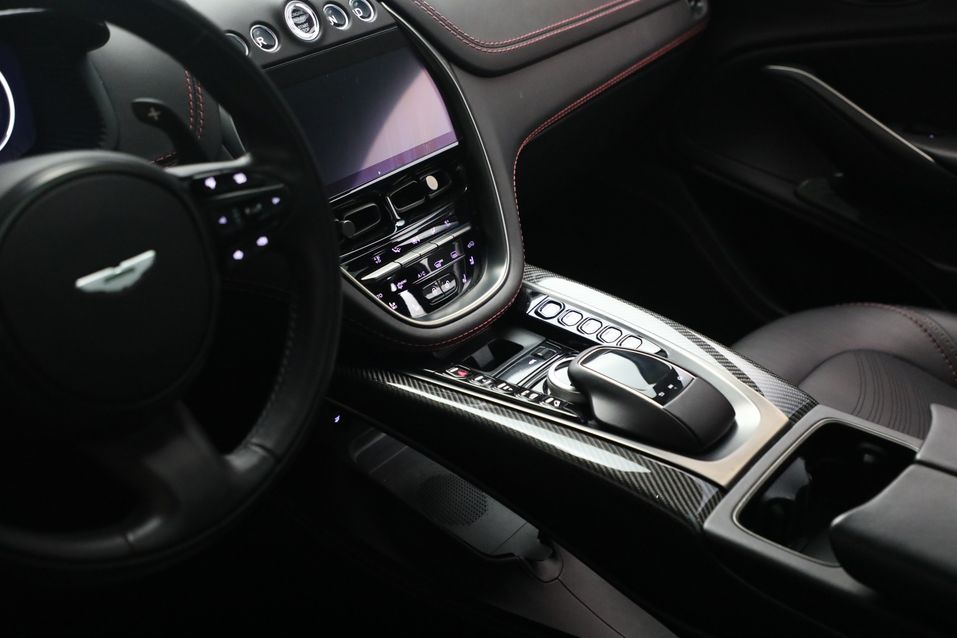 Used-2022-Aston-Martin-DBX