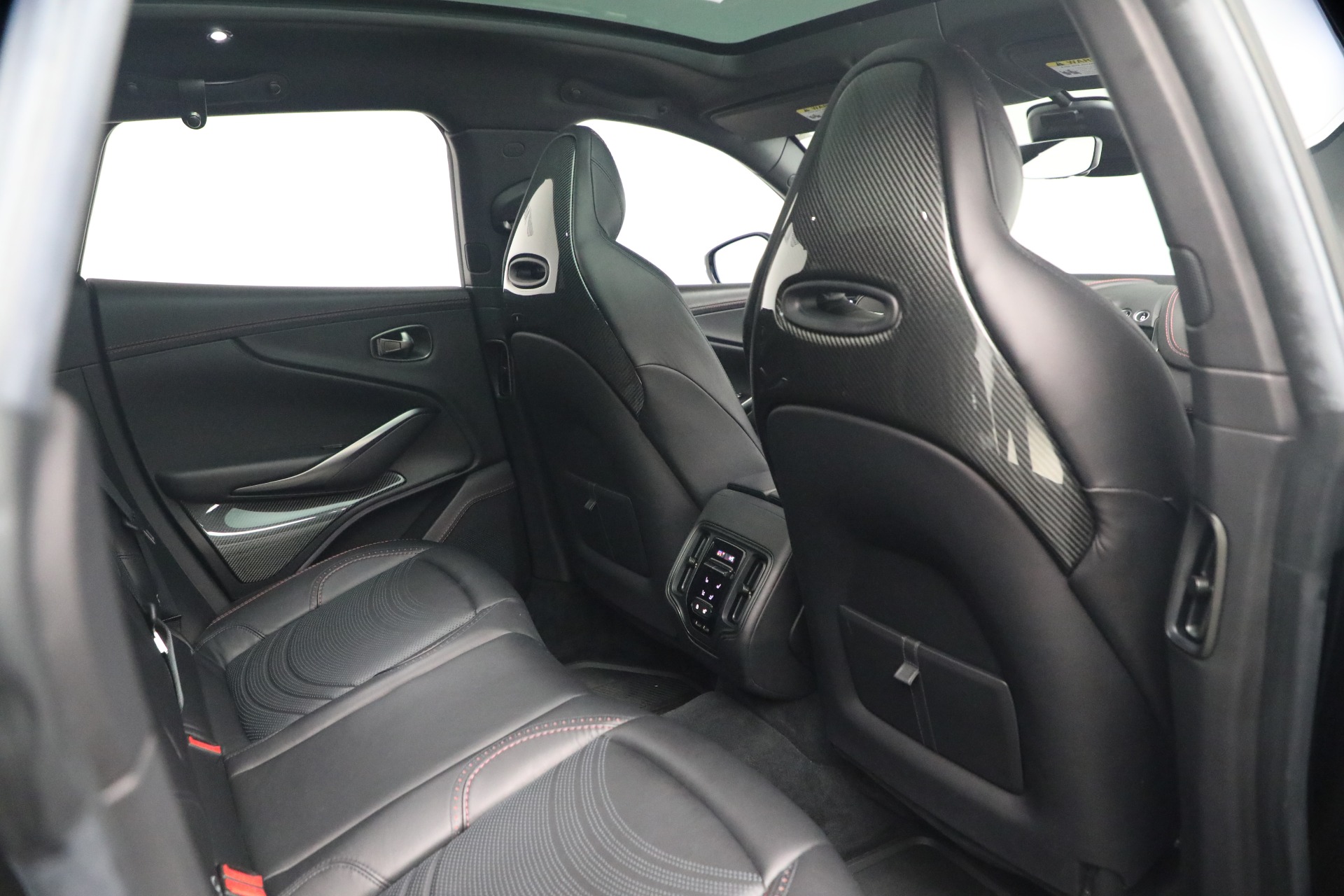 Used-2022-Aston-Martin-DBX