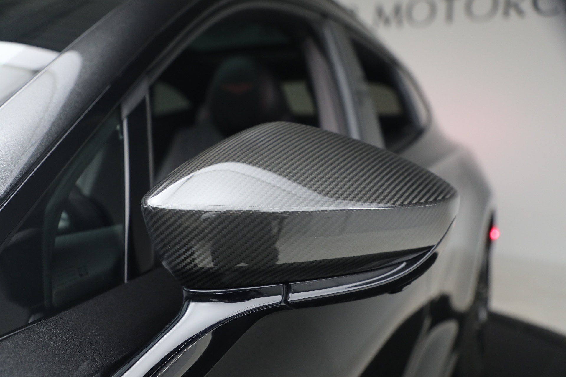 Used-2022-Aston-Martin-DBX