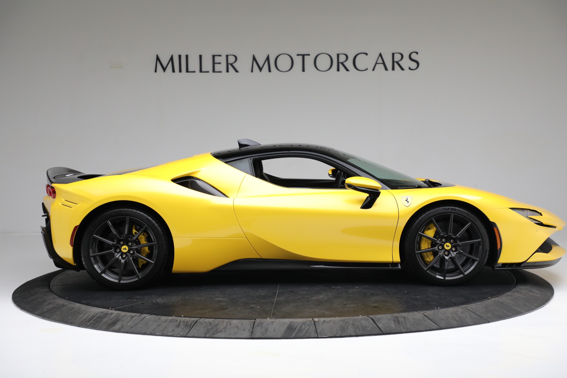 Used-2021-Ferrari-SF90-Stradale-Assetto-Fiorano