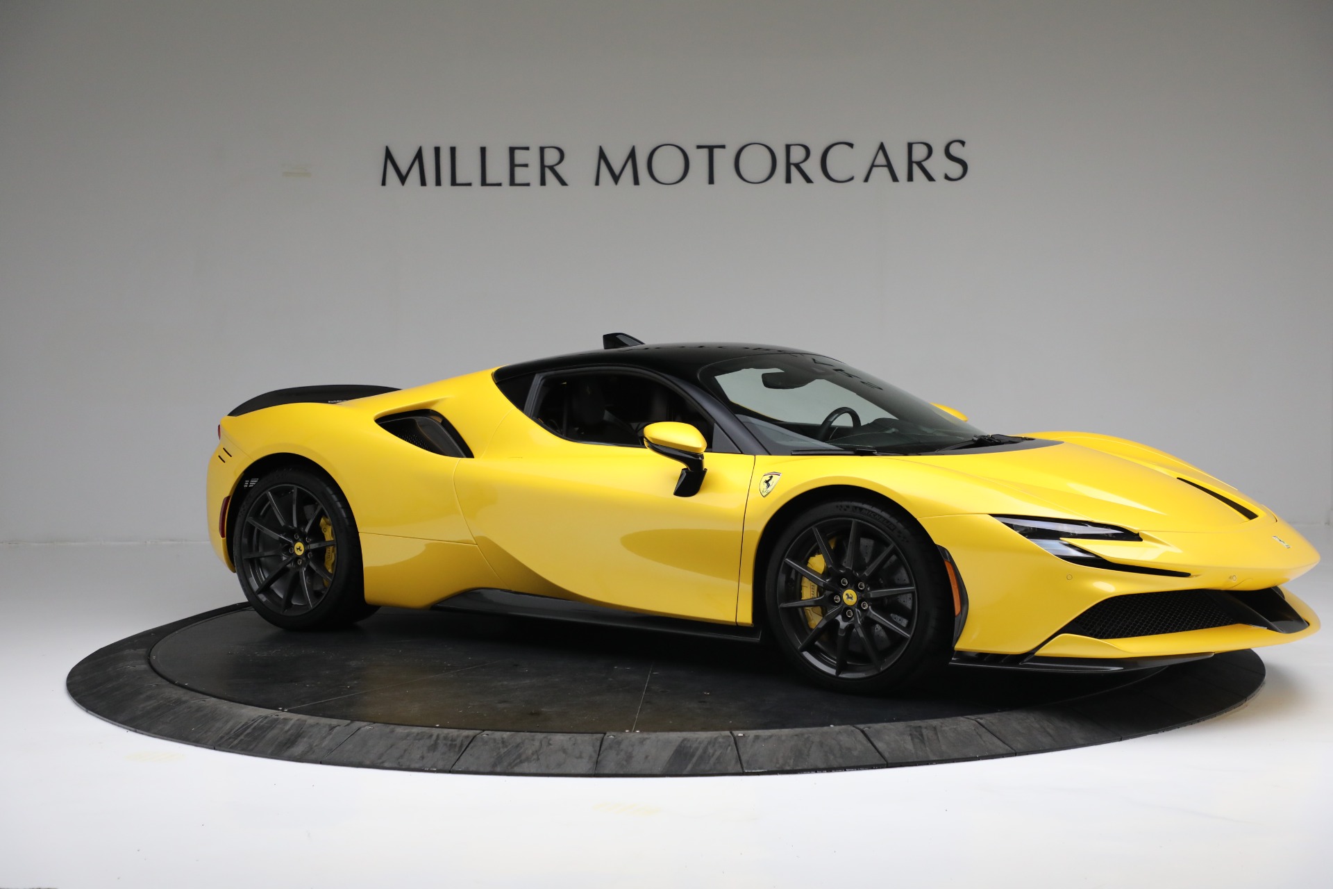 Used-2021-Ferrari-SF90-Stradale-Assetto-Fiorano