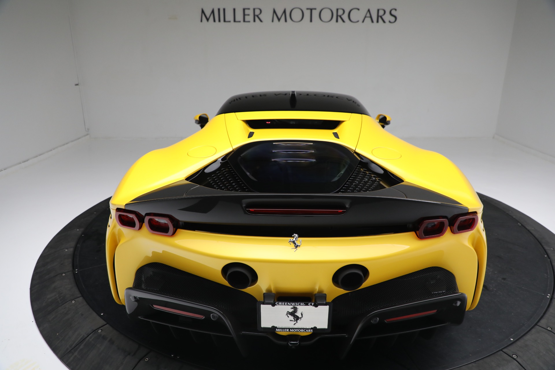 Used-2021-Ferrari-SF90-Stradale-Assetto-Fiorano