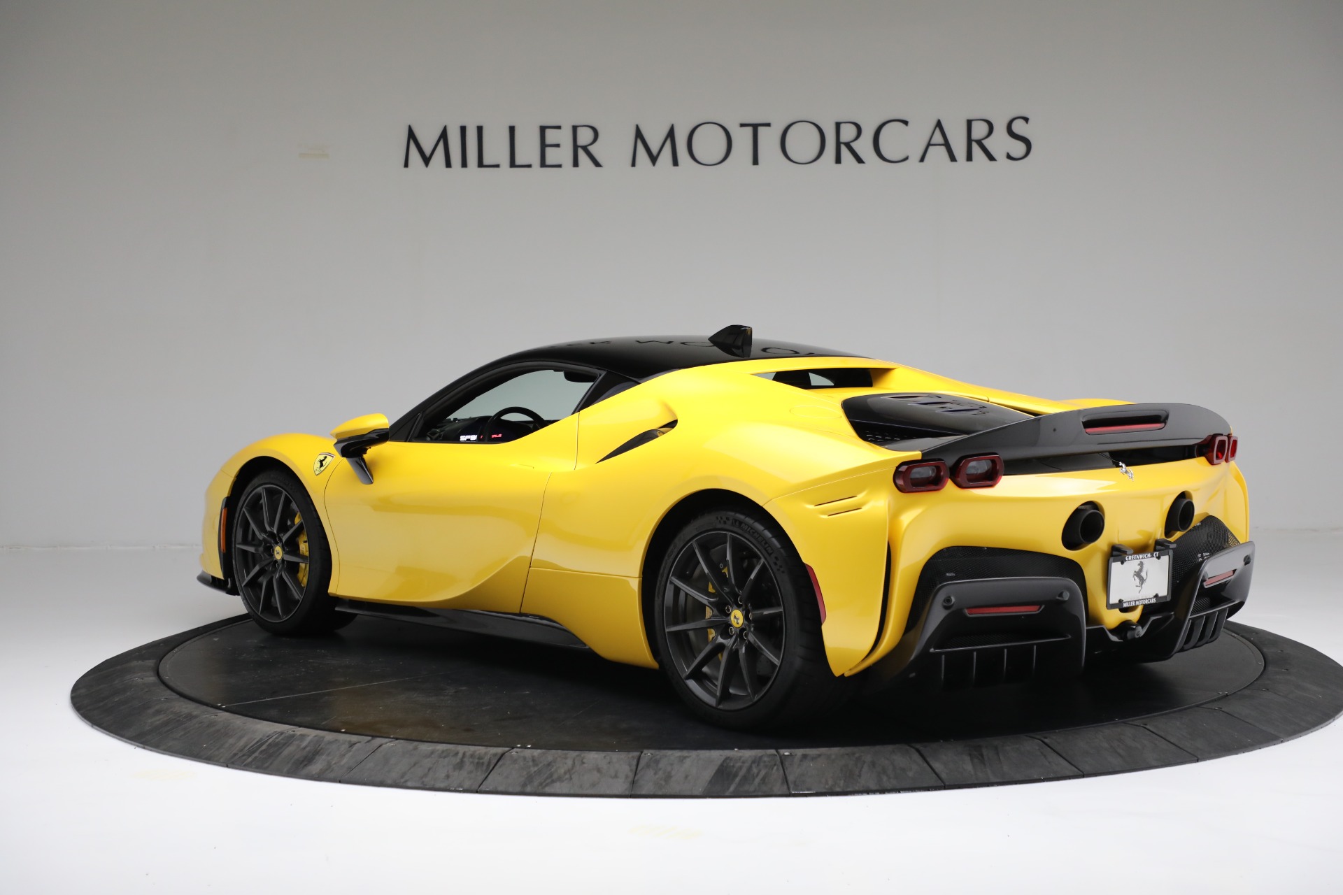 Used-2021-Ferrari-SF90-Stradale-Assetto-Fiorano