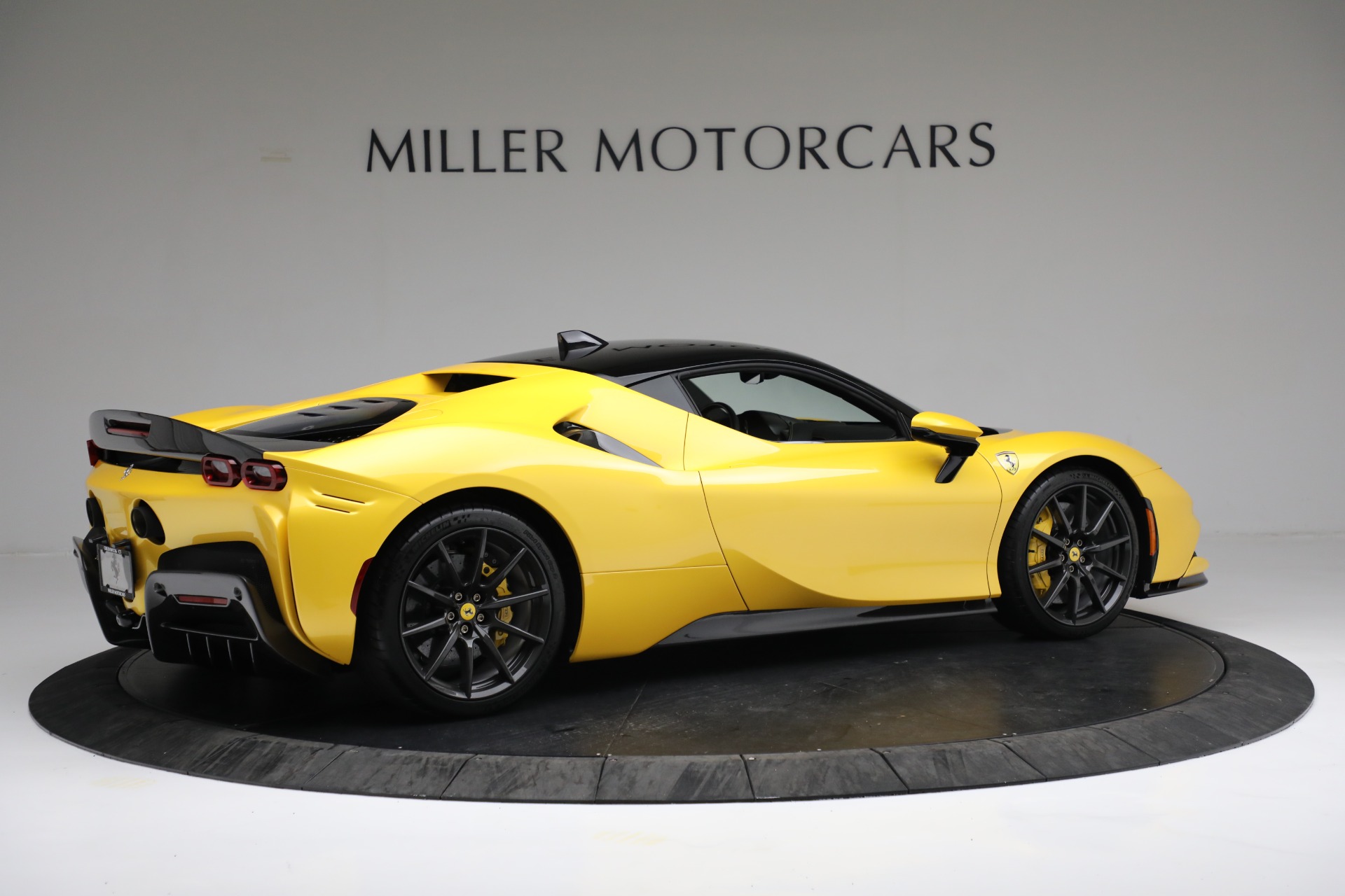 Used-2021-Ferrari-SF90-Stradale-Assetto-Fiorano