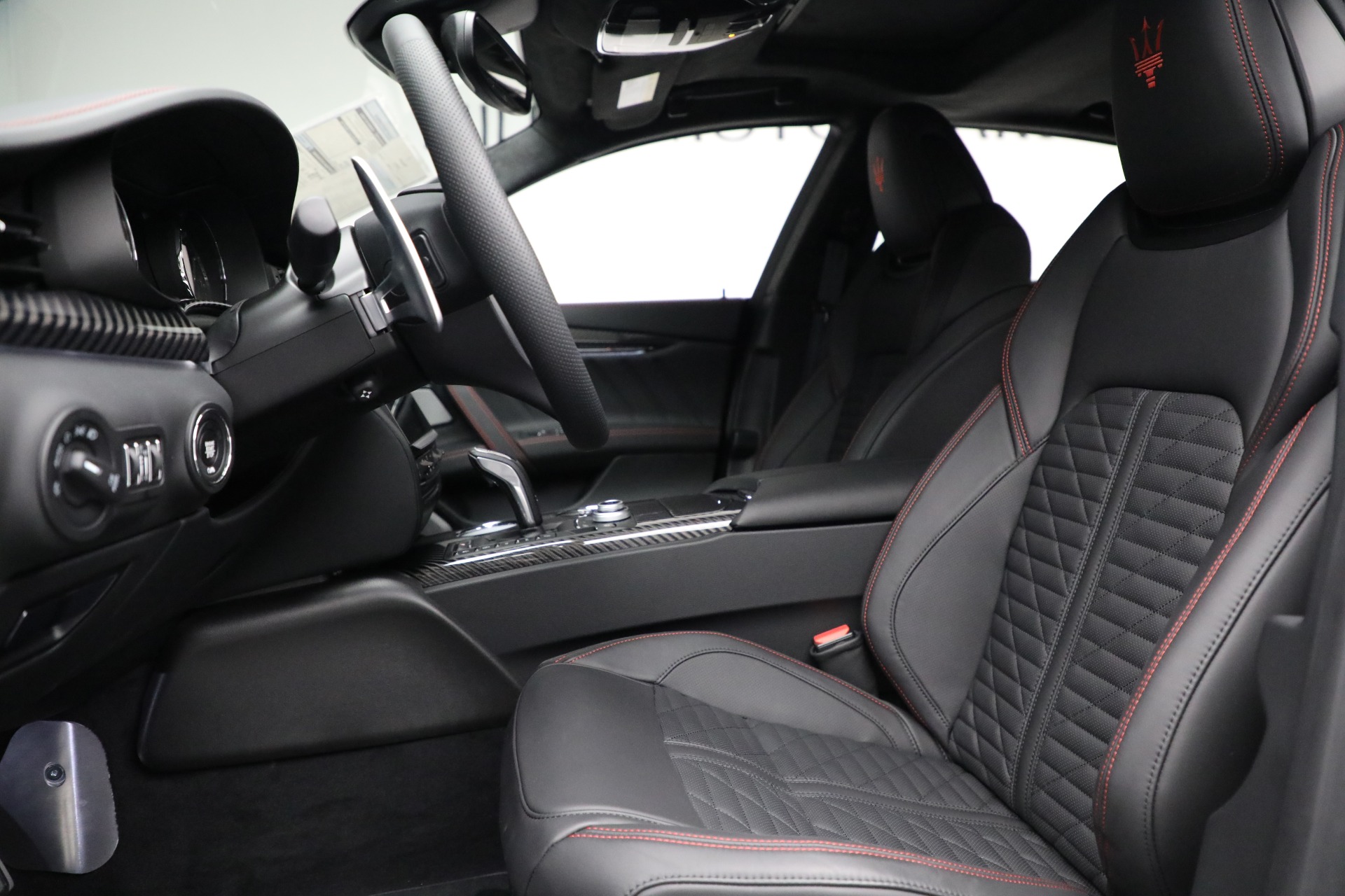 New-2022-Maserati-Quattroporte-Modena-Q4