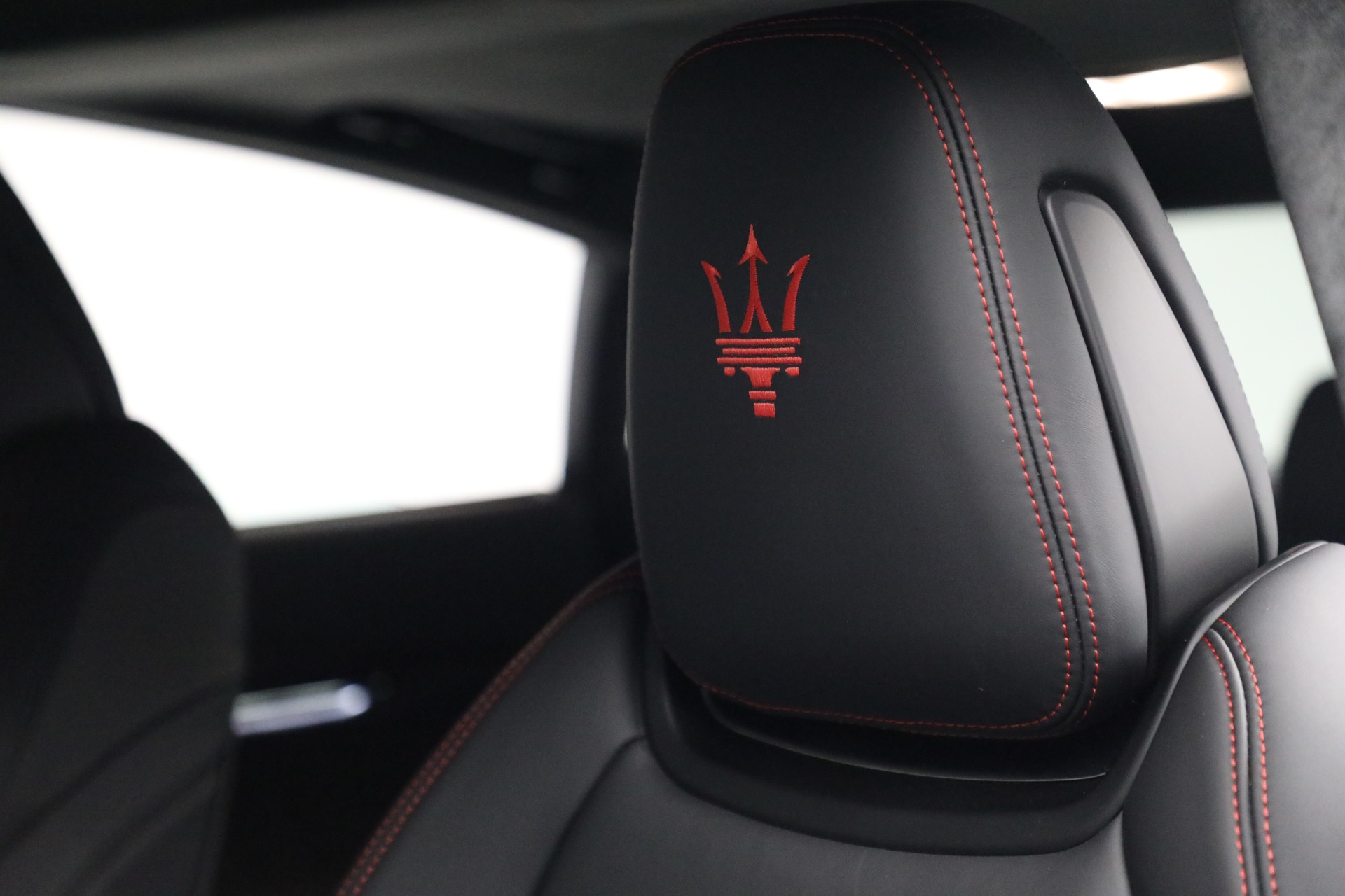 New-2022-Maserati-Quattroporte-Modena-Q4