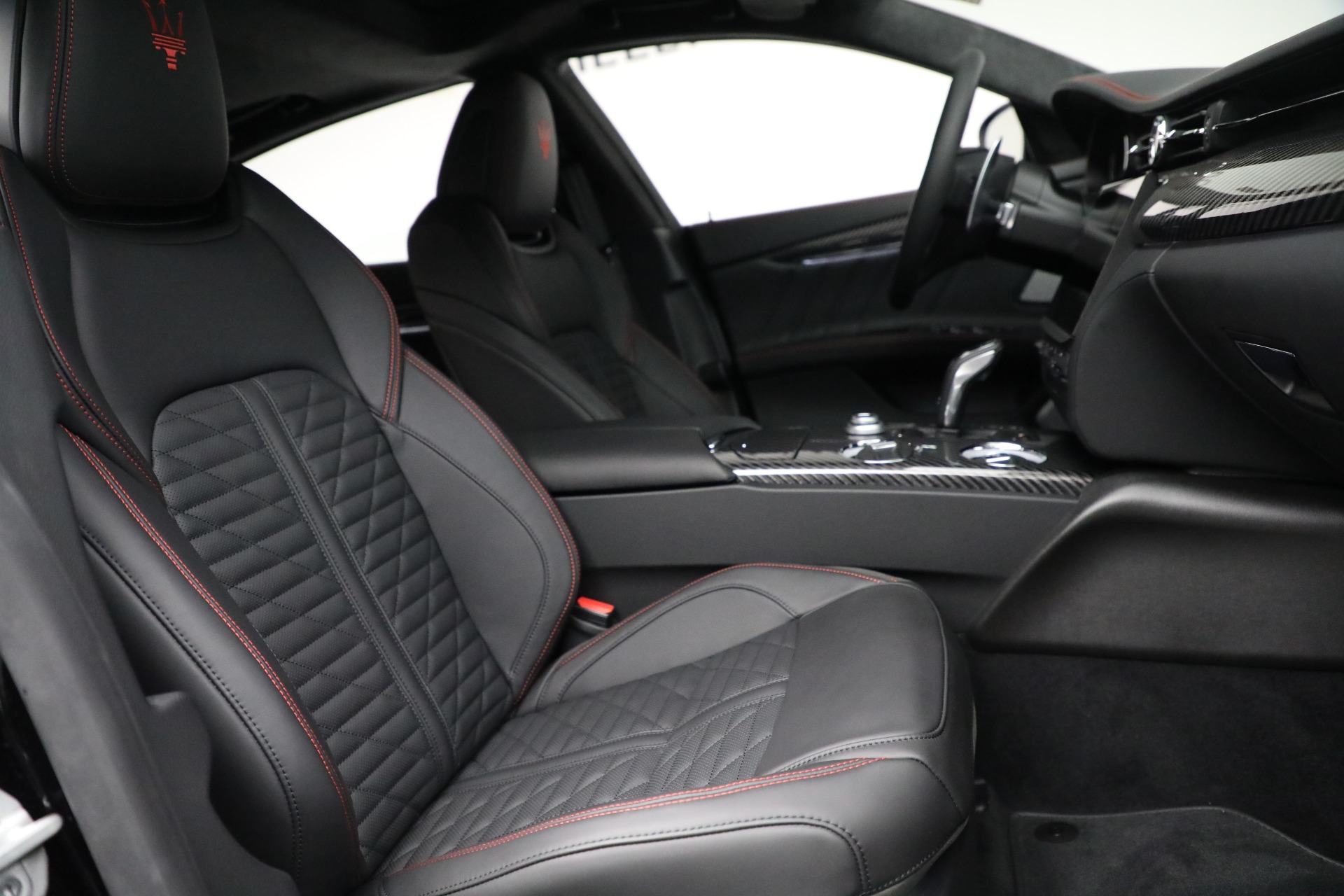 New-2022-Maserati-Quattroporte-Modena-Q4