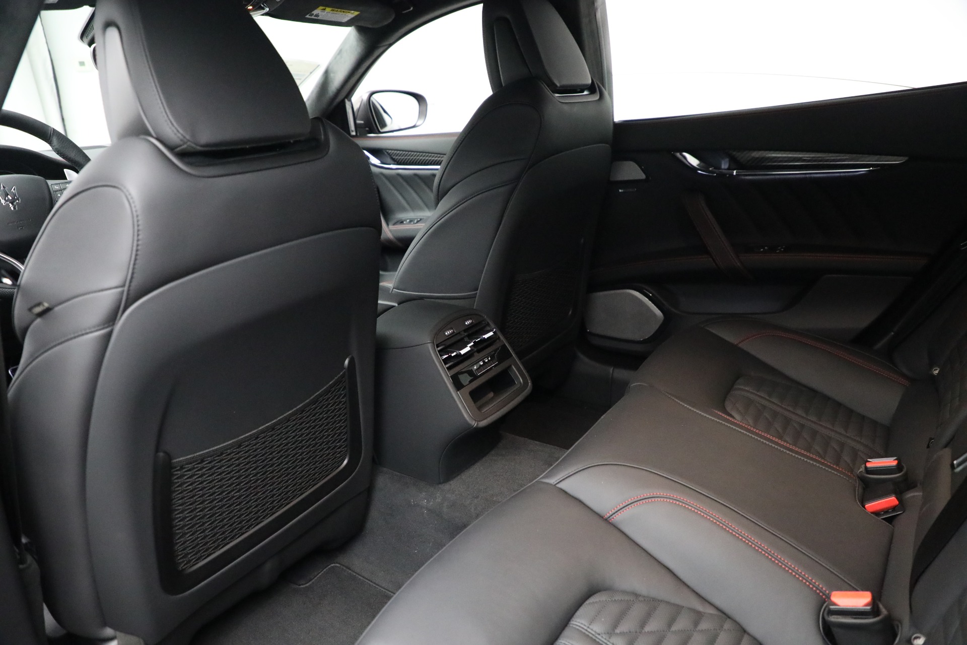 New-2022-Maserati-Quattroporte-Modena-Q4