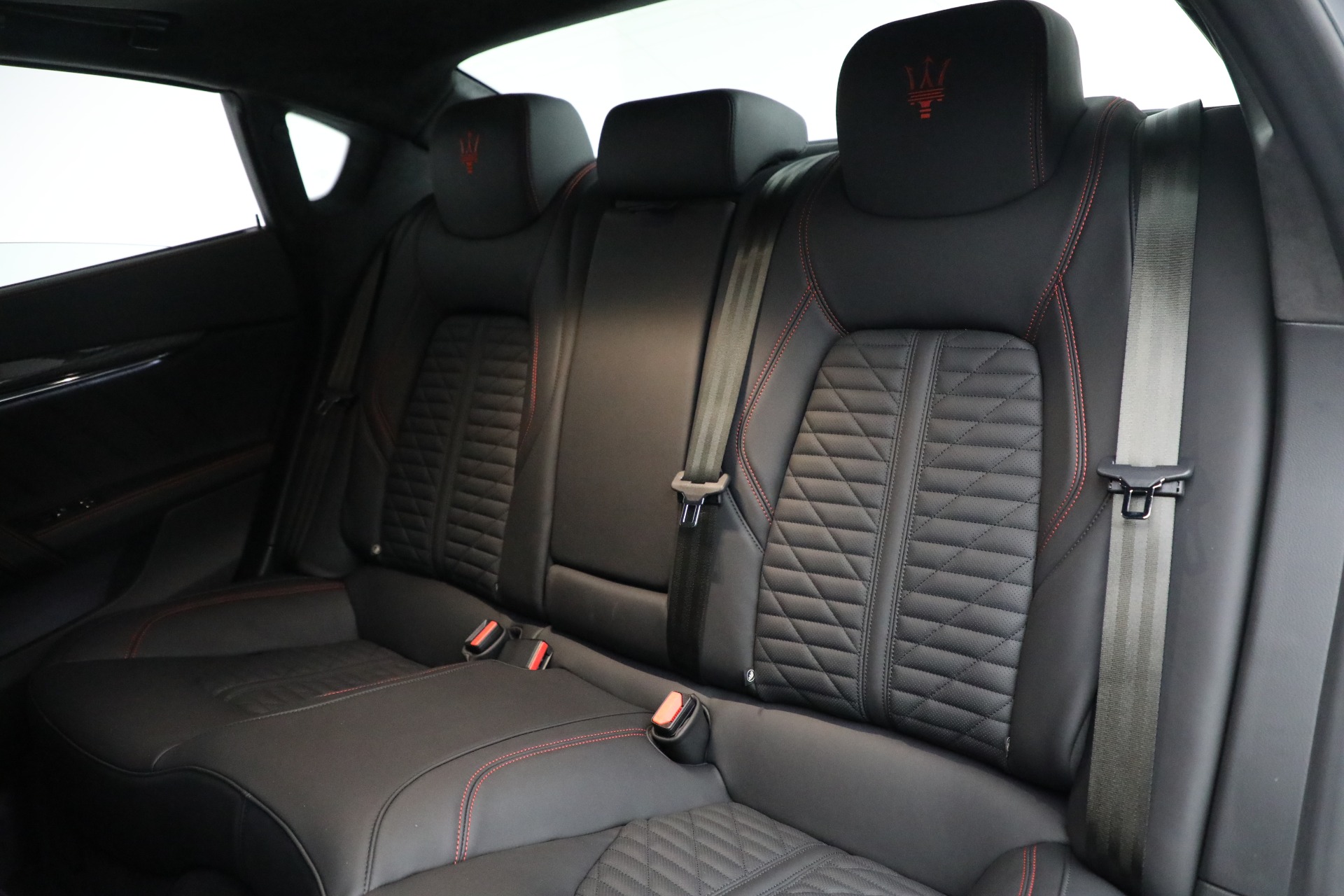 New-2022-Maserati-Quattroporte-Modena-Q4