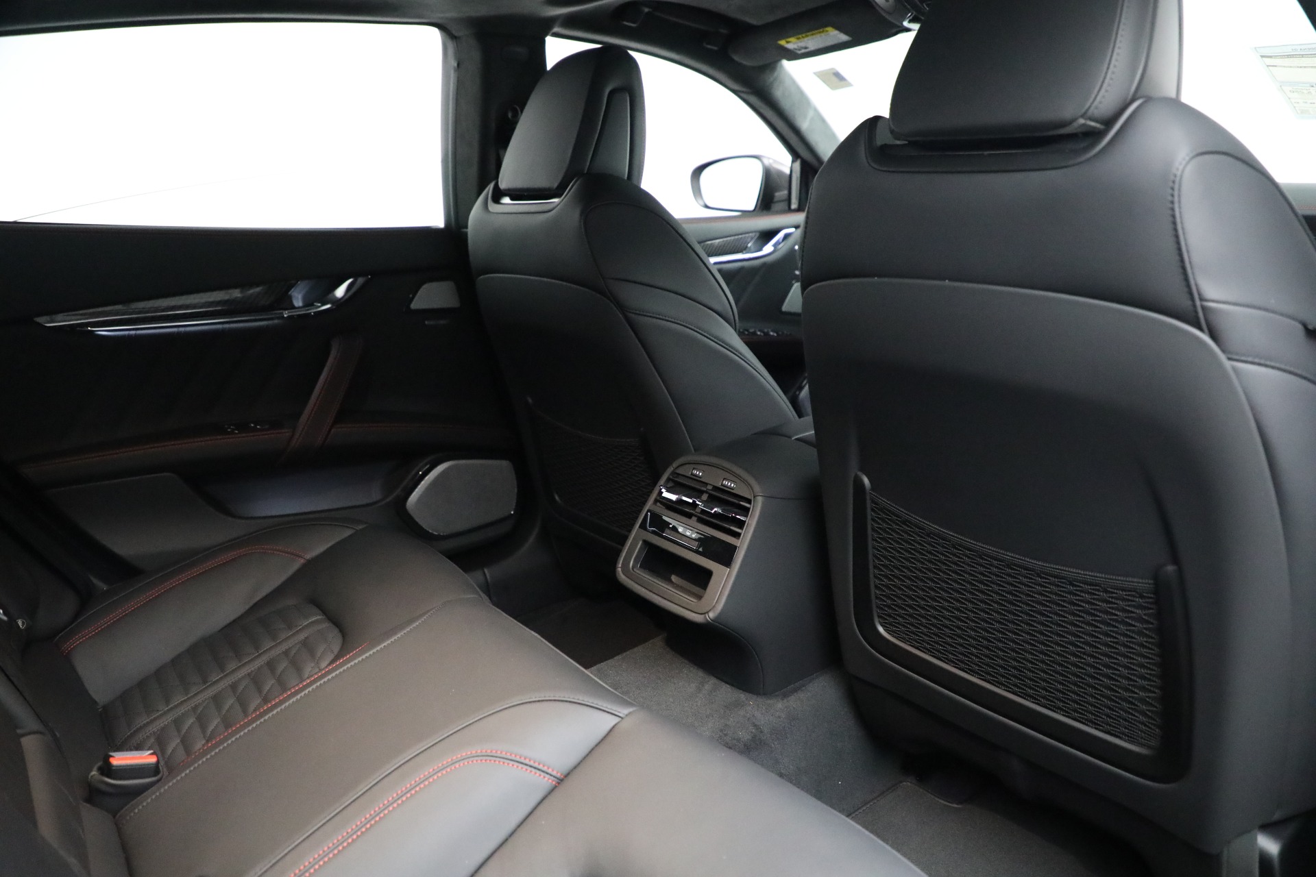 New-2022-Maserati-Quattroporte-Modena-Q4