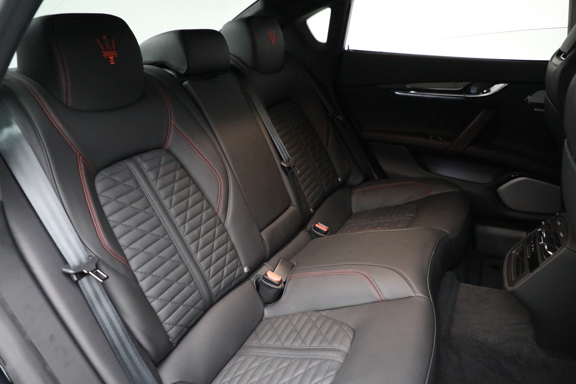 New-2022-Maserati-Quattroporte-Modena-Q4