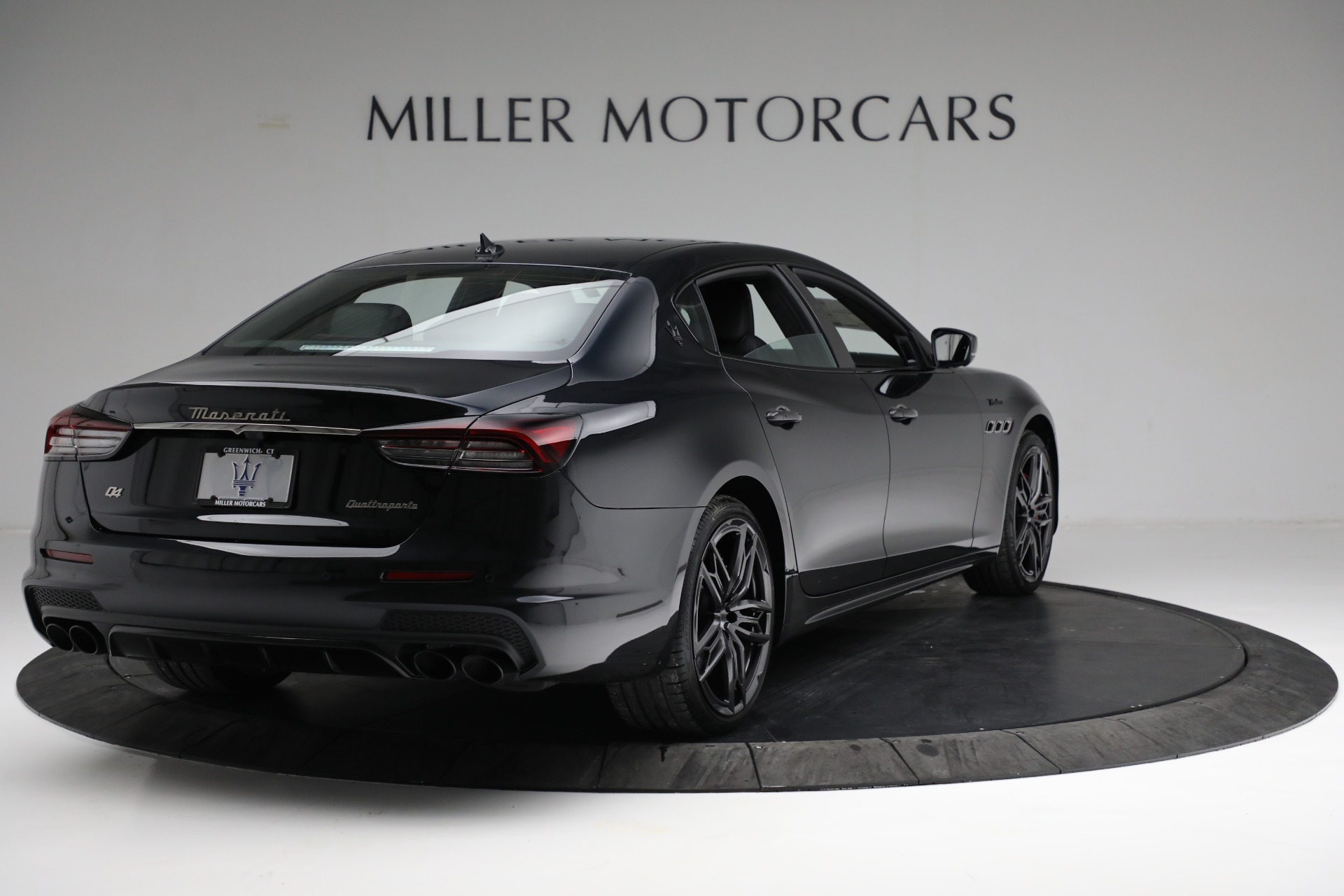 New-2022-Maserati-Quattroporte-Modena-Q4