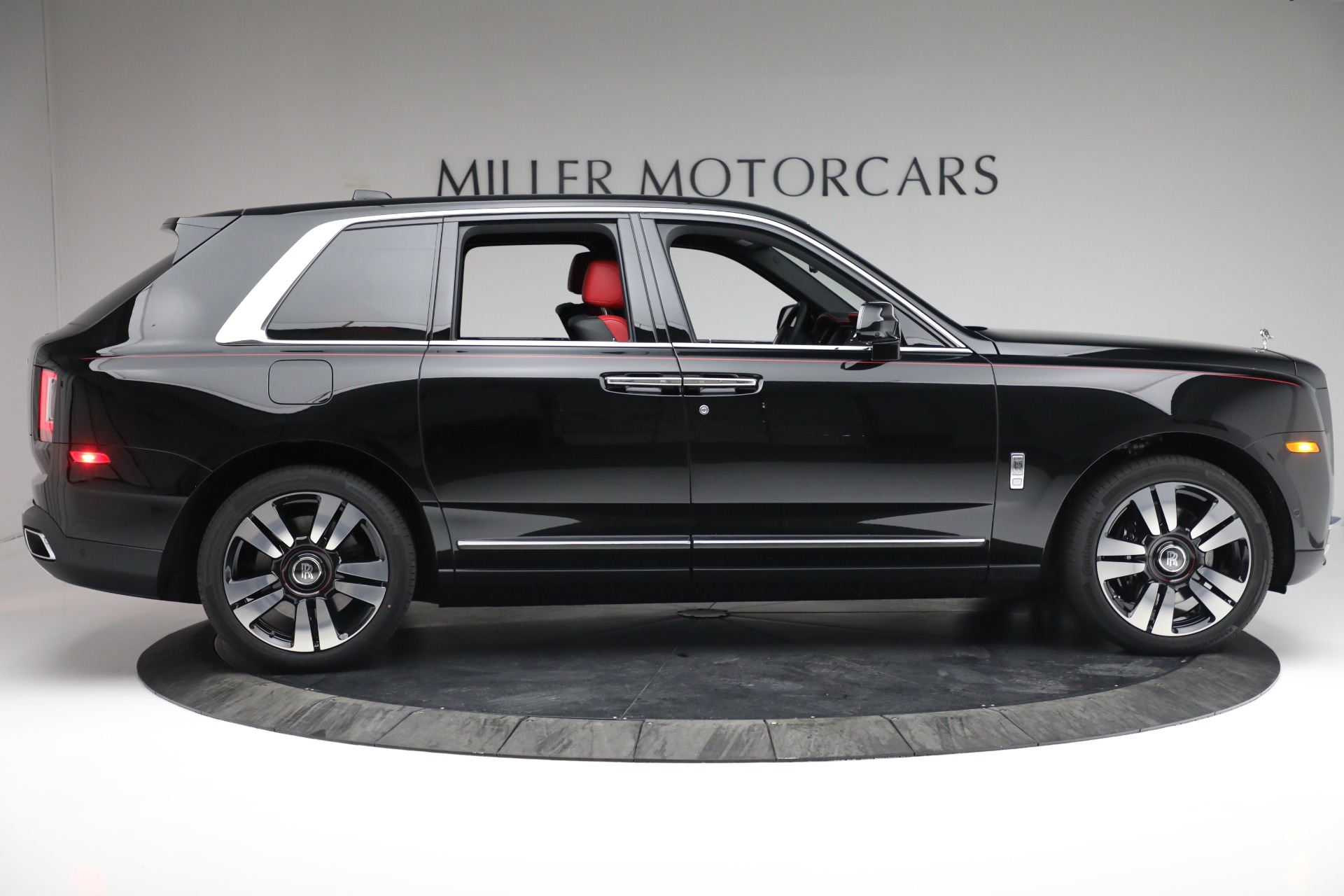 New-2022-Rolls-Royce-Cullinan