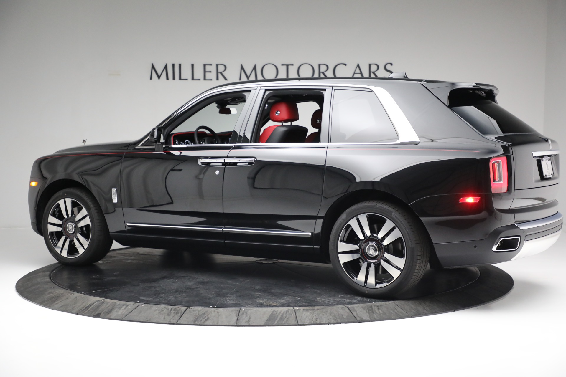 New-2022-Rolls-Royce-Cullinan