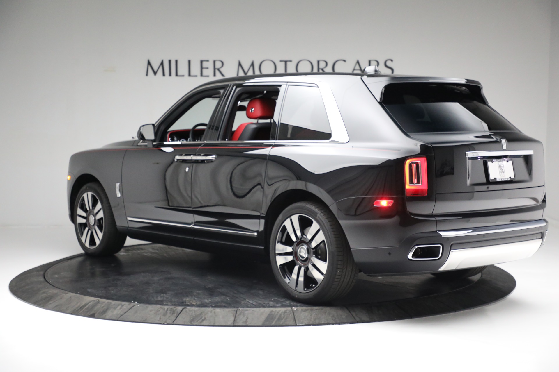 New-2022-Rolls-Royce-Cullinan