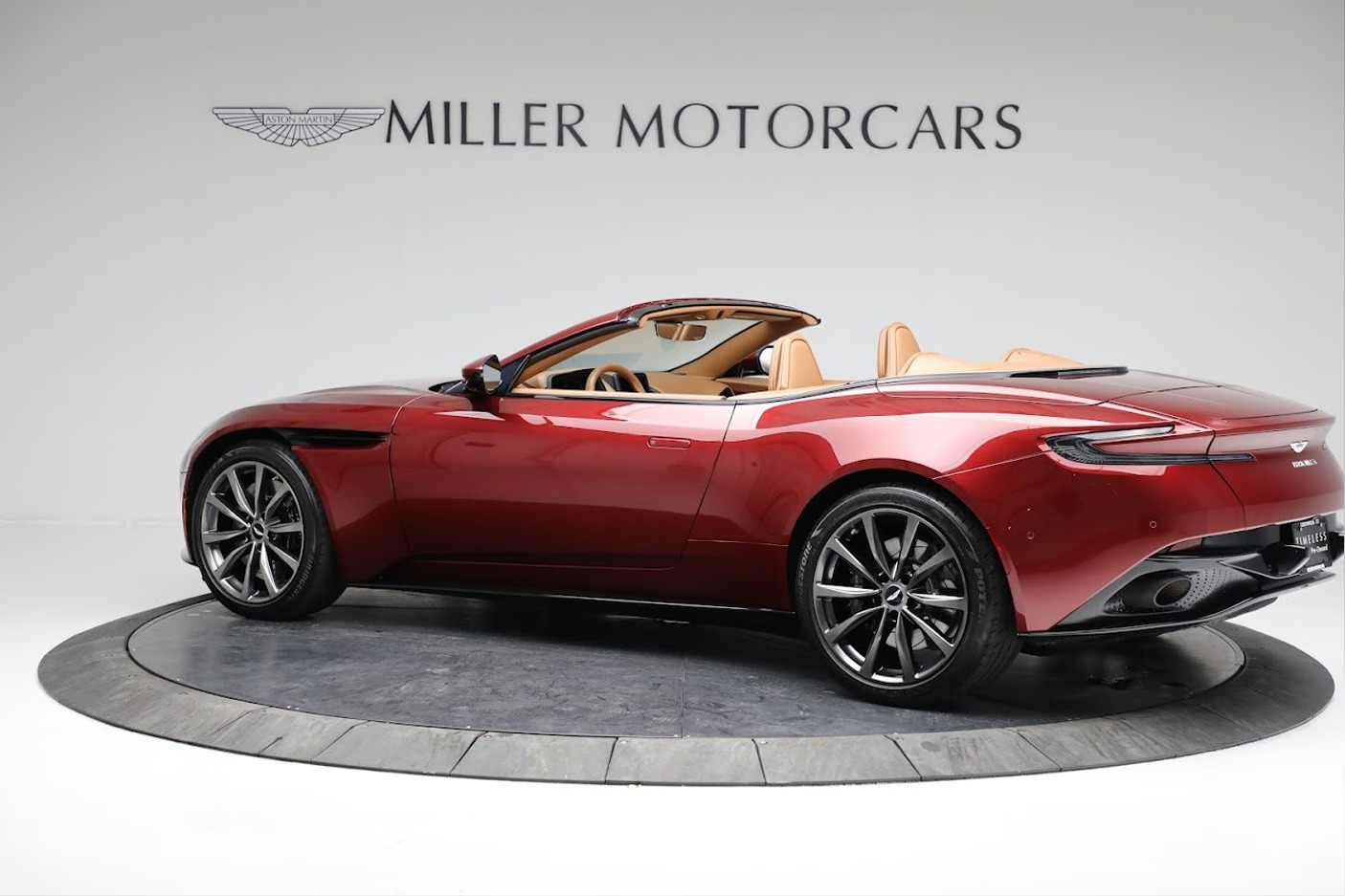 Used-2020-Aston-Martin-DB11-Volante
