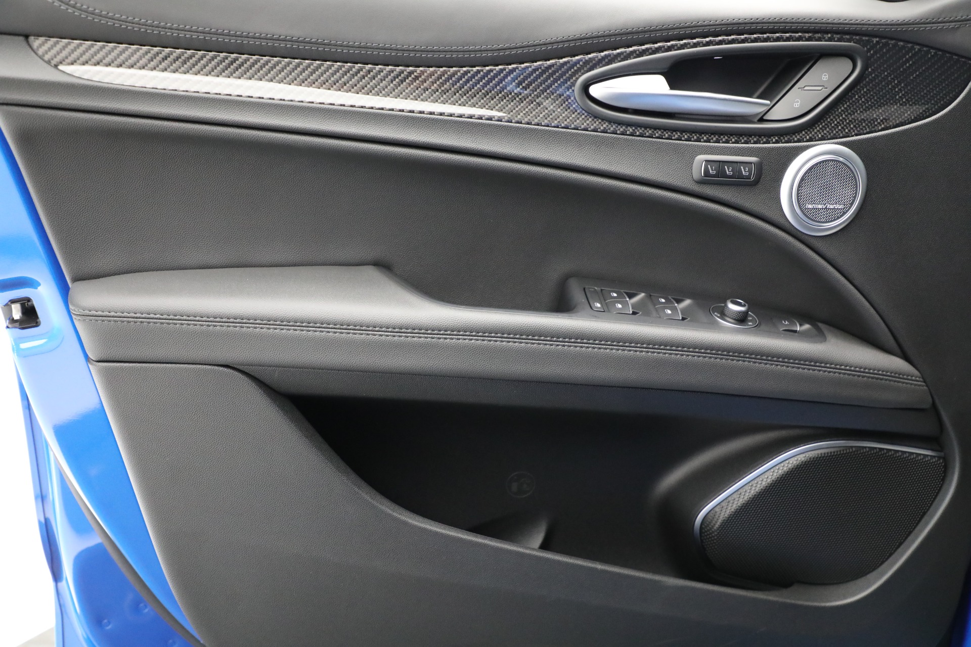 Used-2022-Alfa-Romeo-Stelvio-Quadrifoglio