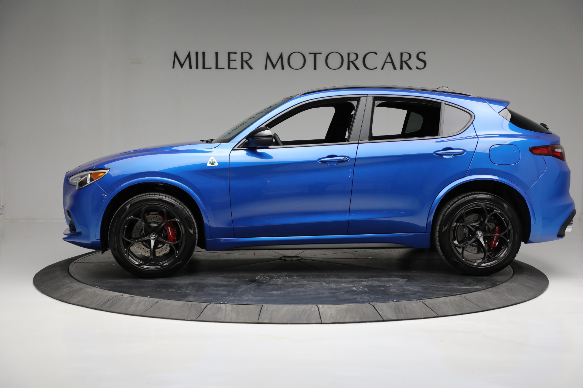 Used-2022-Alfa-Romeo-Stelvio-Quadrifoglio