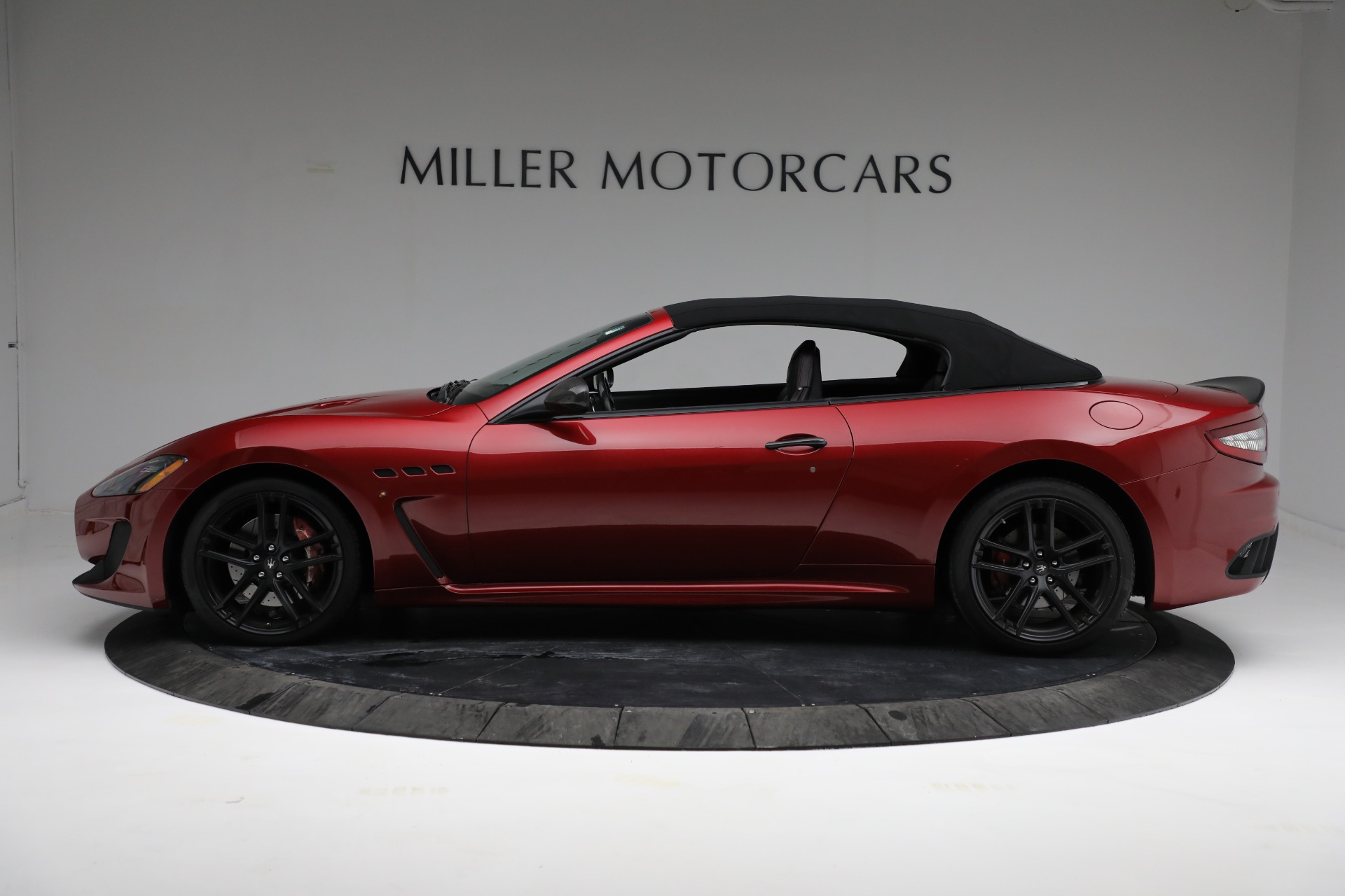 Used-2014-Maserati-GranTurismo-MC