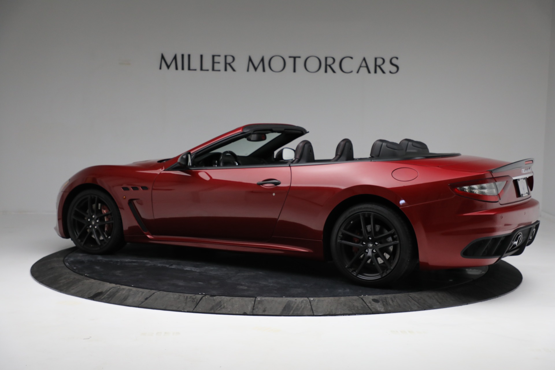 Used-2014-Maserati-GranTurismo-MC