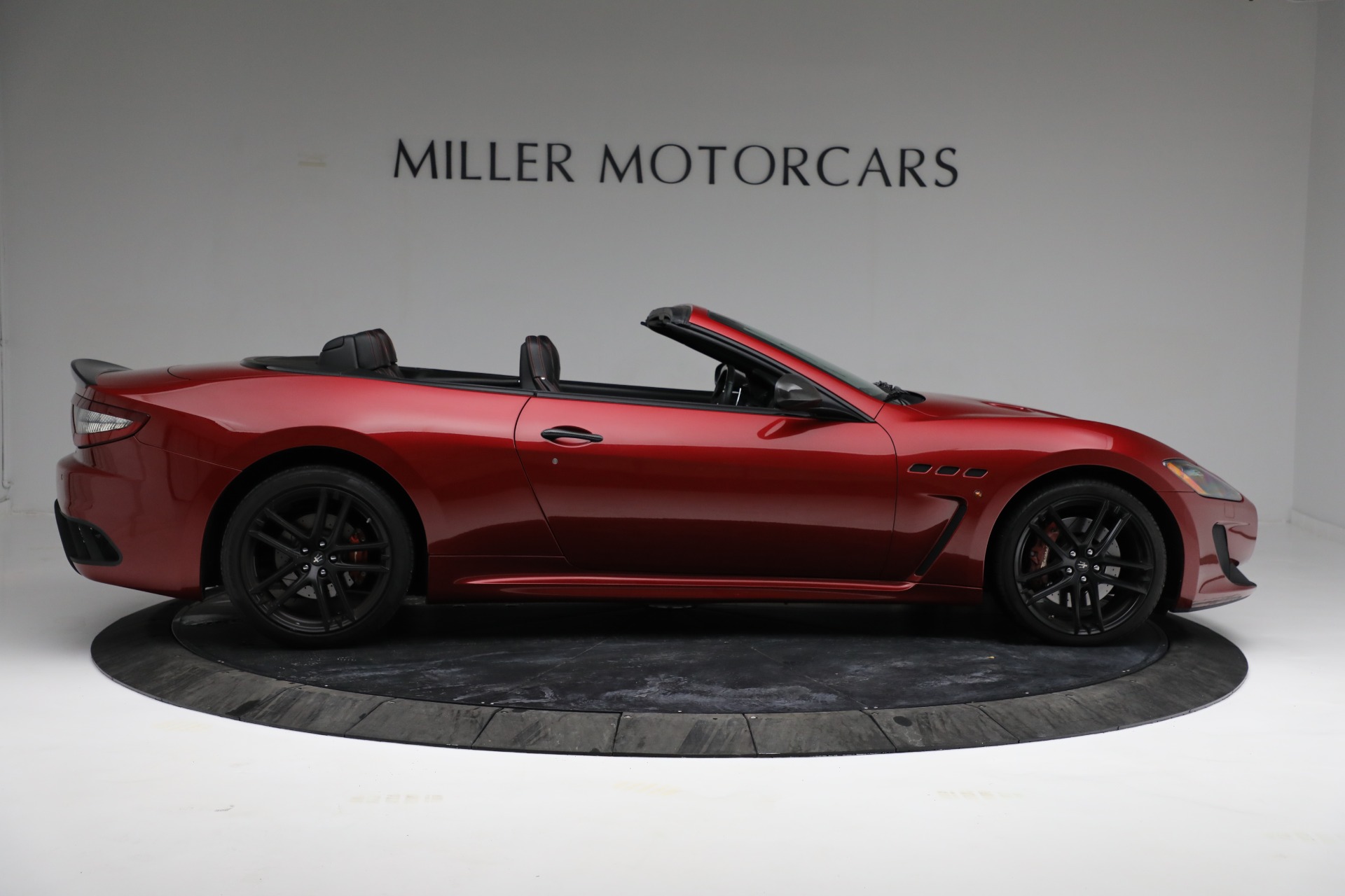Used-2014-Maserati-GranTurismo-MC