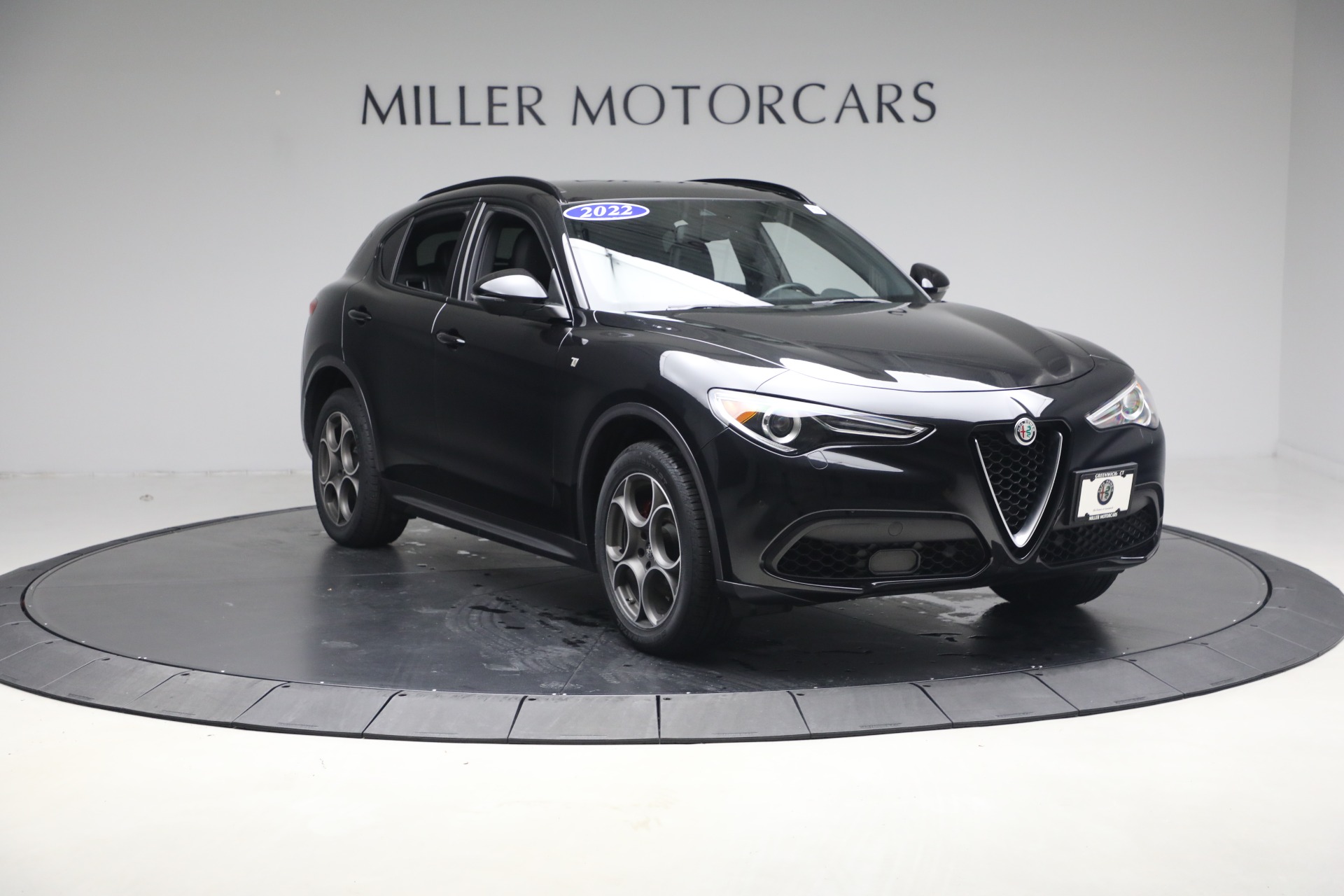 Used-2022-Alfa-Romeo-Stelvio-Ti