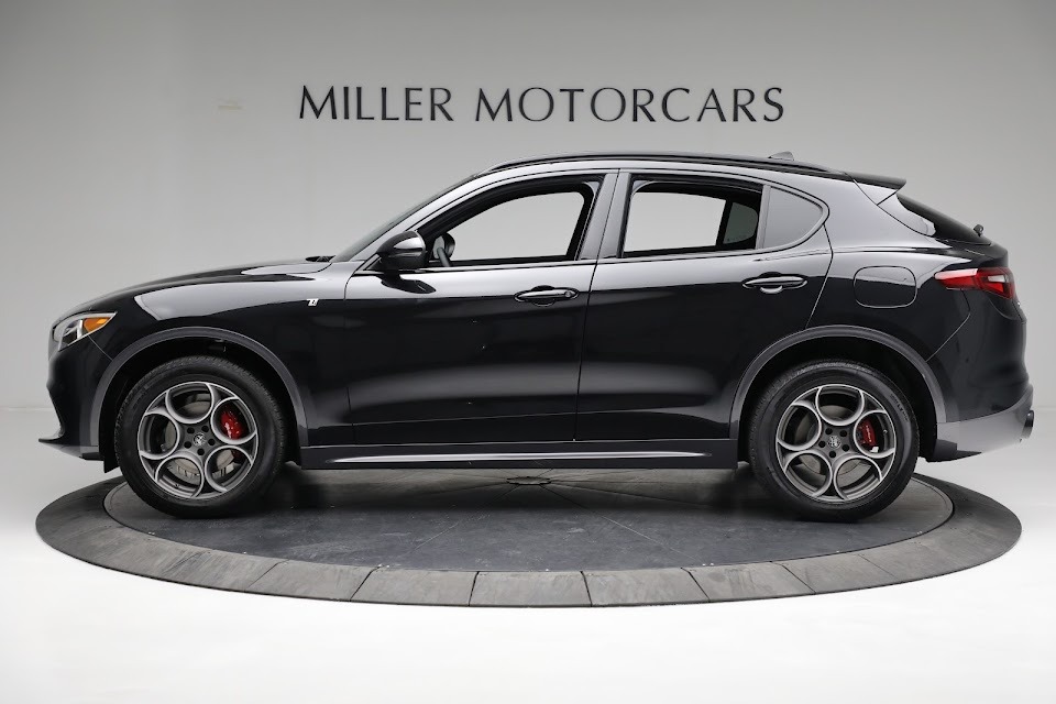 Used-2022-Alfa-Romeo-Stelvio-Ti