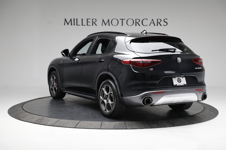 Used-2022-Alfa-Romeo-Stelvio-Ti