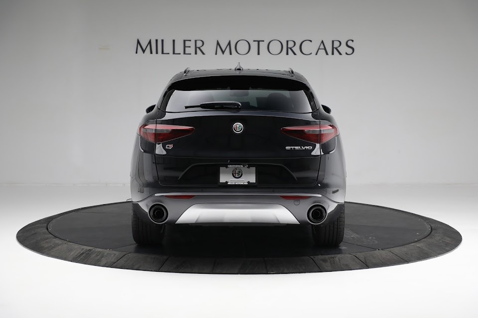 Used-2022-Alfa-Romeo-Stelvio-Ti