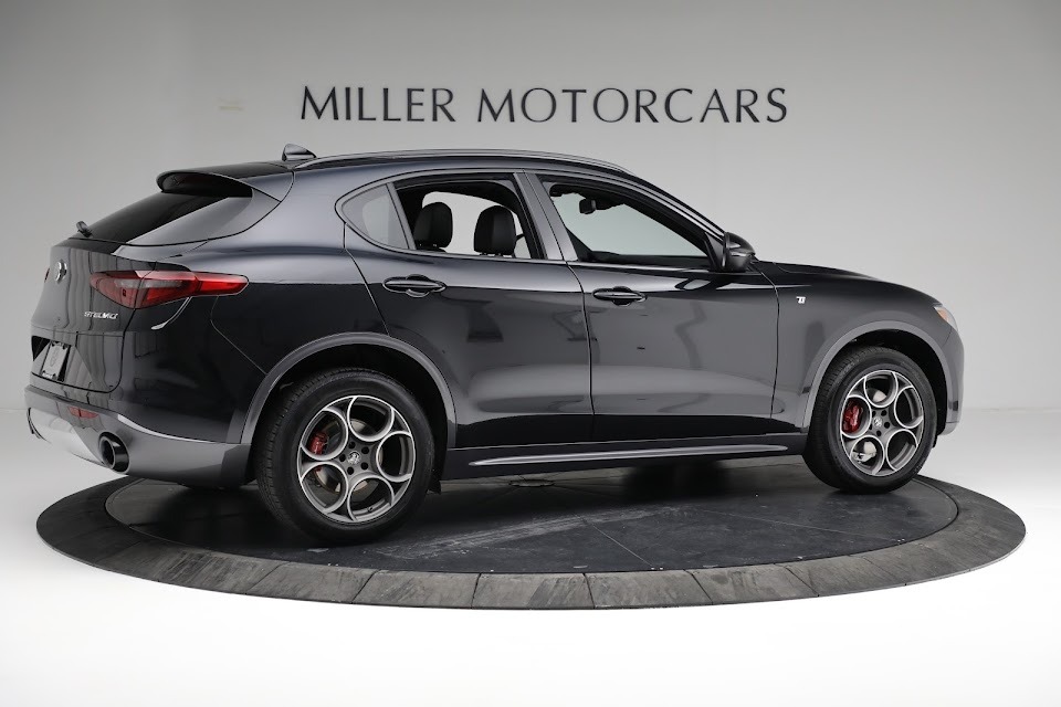 Used-2022-Alfa-Romeo-Stelvio-Ti