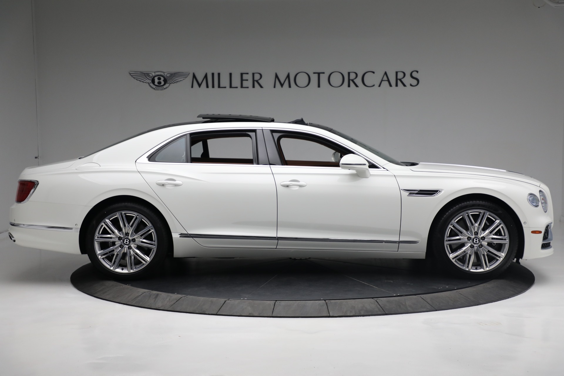 Used-2021-Bentley-Flying-Spur-V8