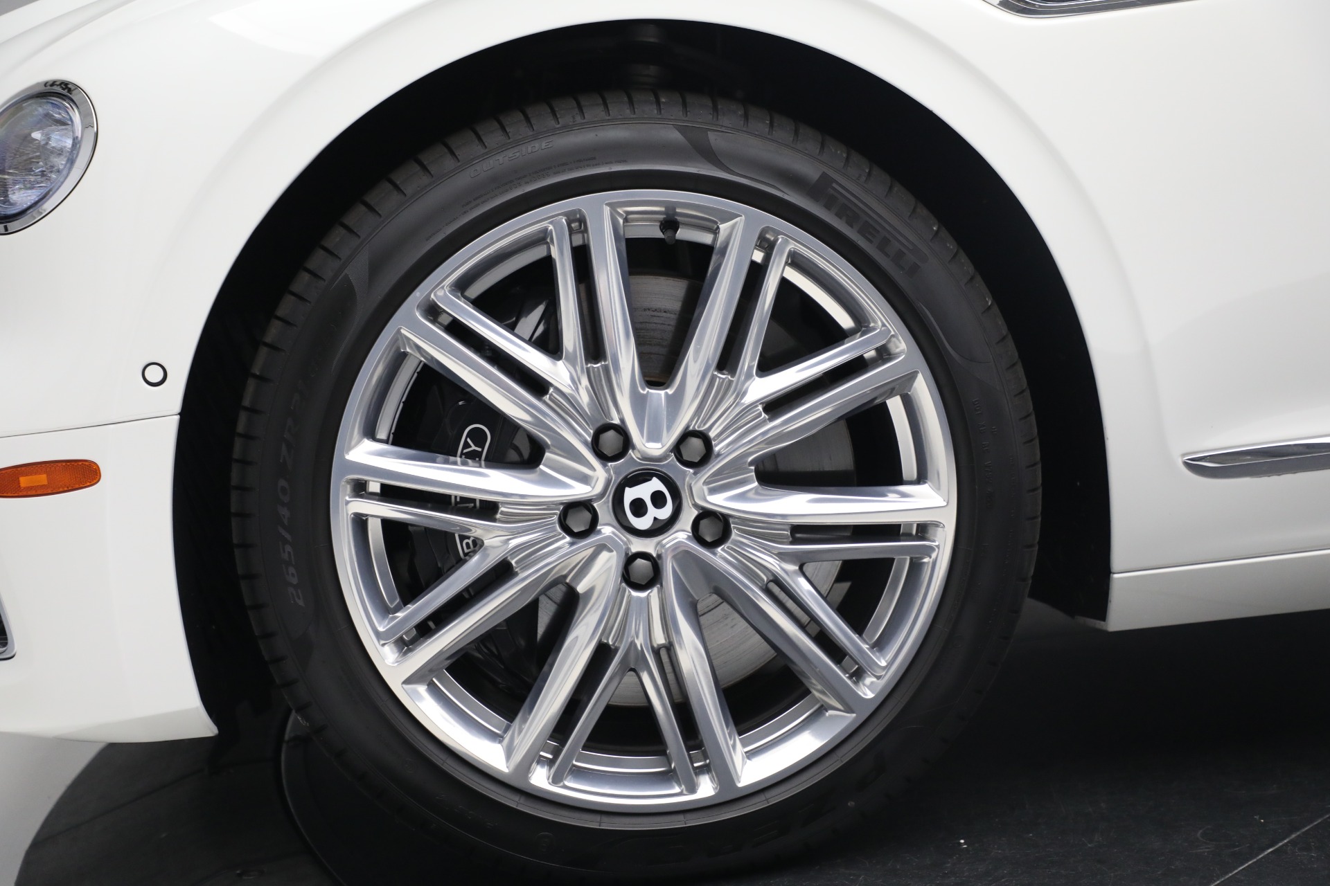 Used-2021-Bentley-Flying-Spur-V8