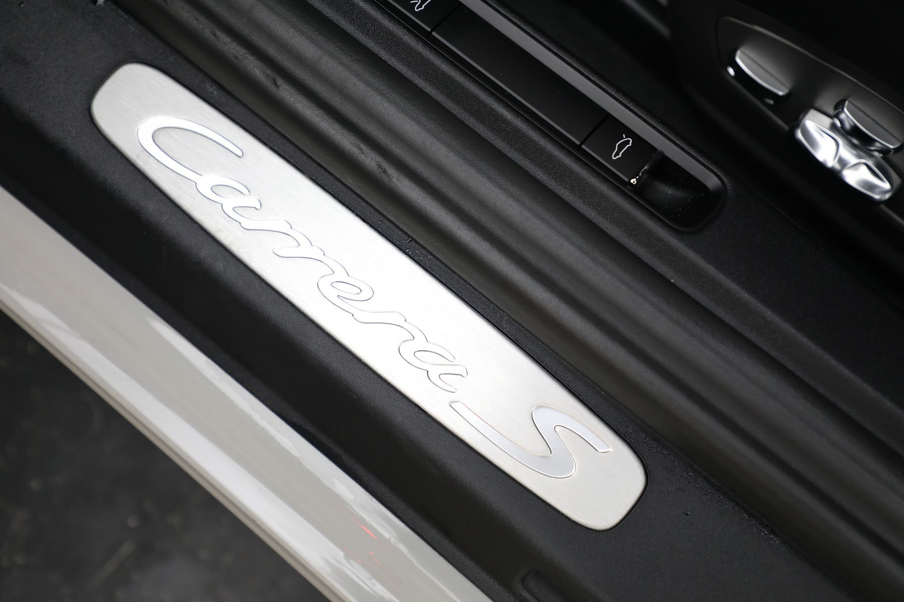 Used-2018-Porsche-911-Carrera-S