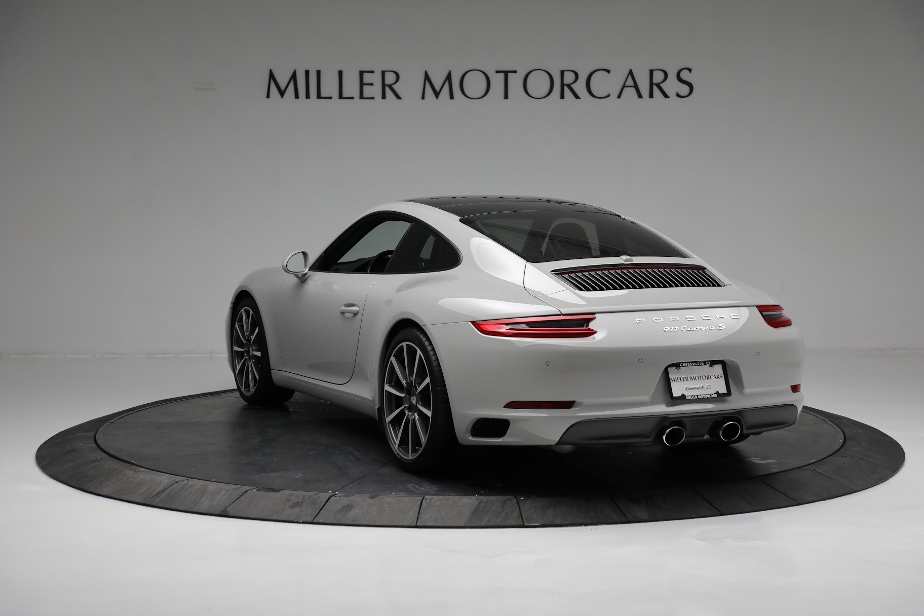 Used-2018-Porsche-911-Carrera-S