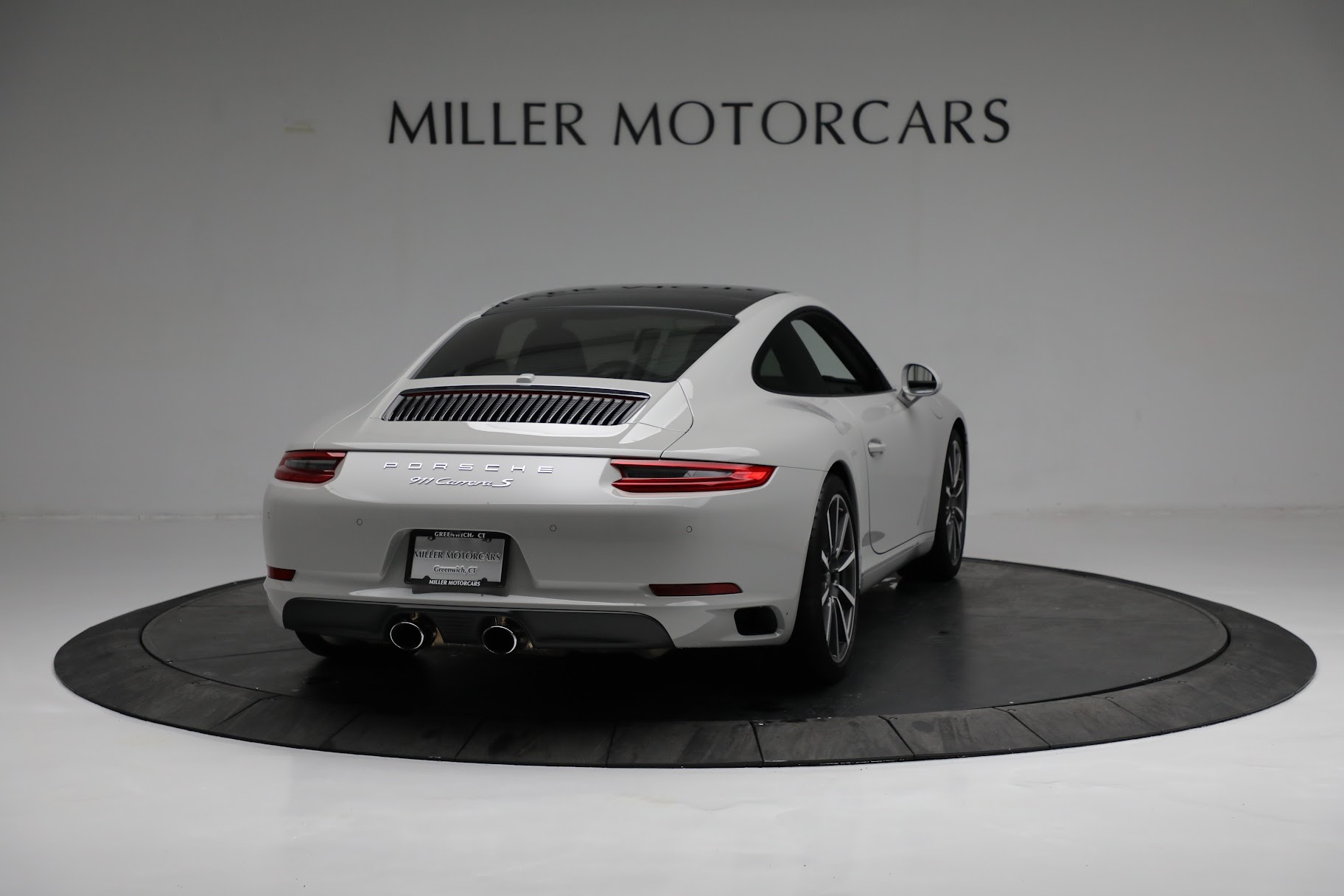 Used-2018-Porsche-911-Carrera-S