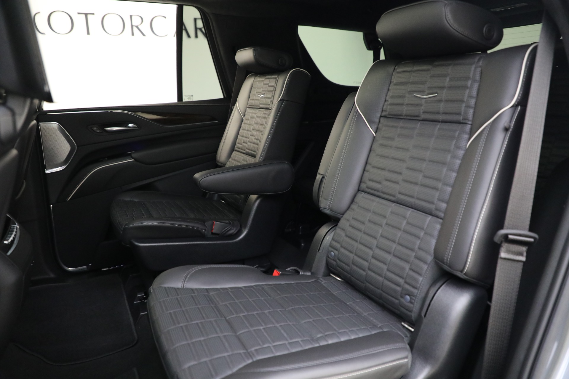 Used-2021-Cadillac-Escalade-Sport-Platinum