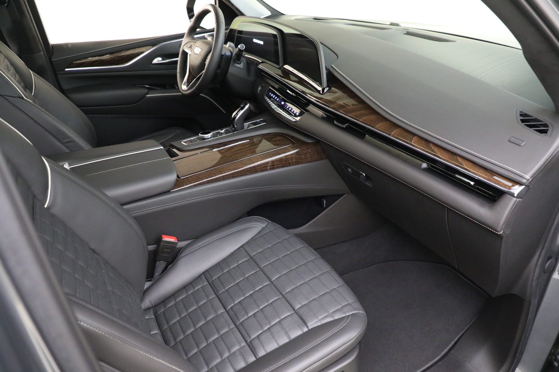 Used-2021-Cadillac-Escalade-Sport-Platinum