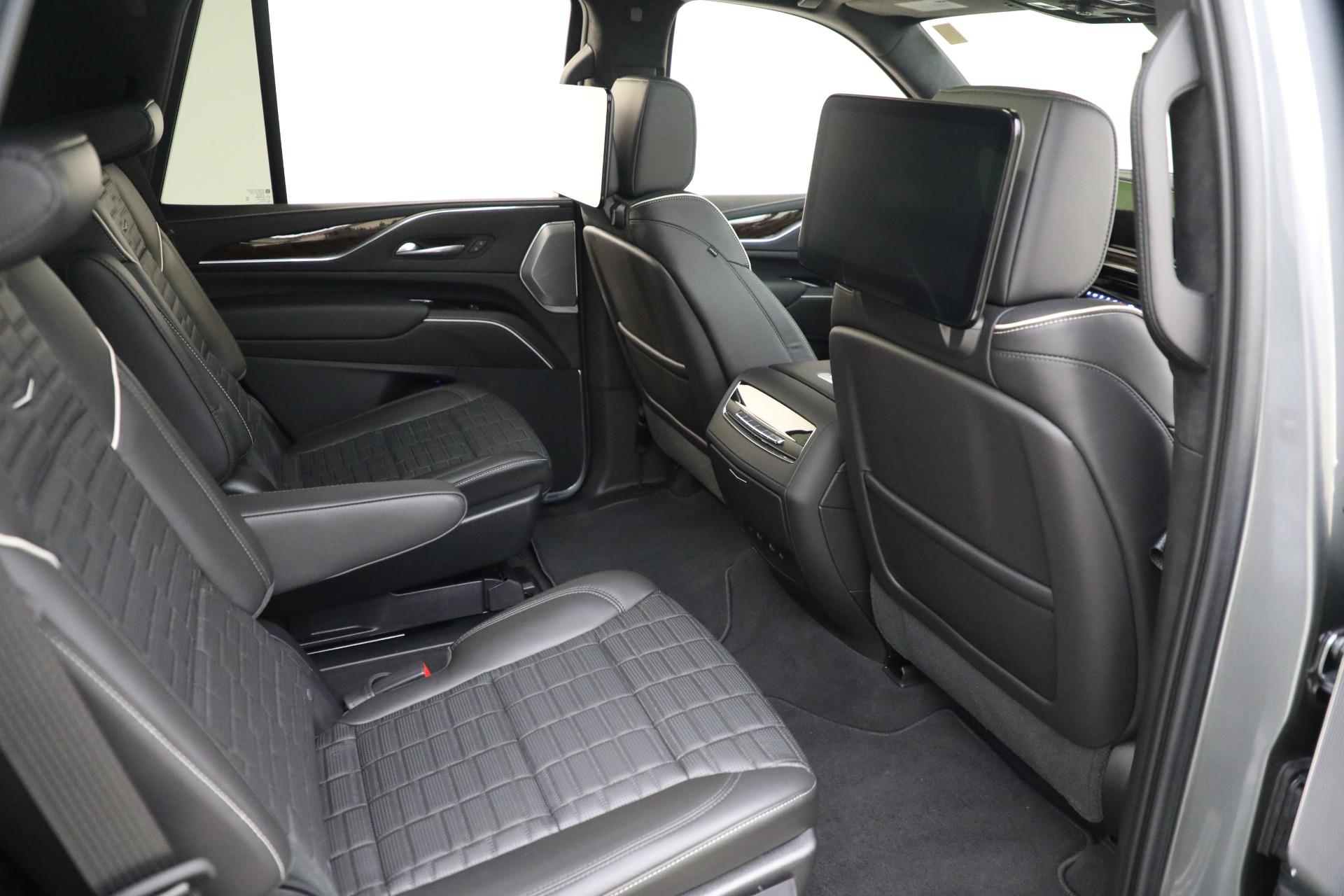 Used-2021-Cadillac-Escalade-Sport-Platinum